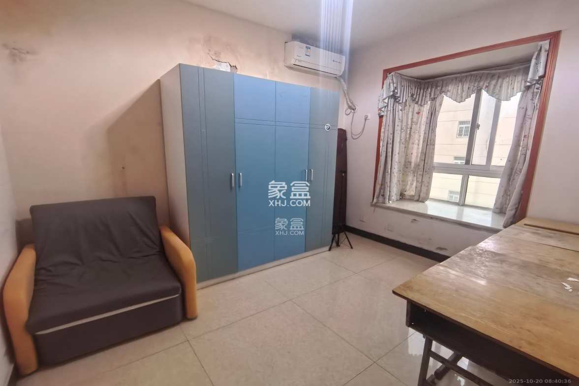 麓谷加州阳光  2室2厅1卫    2100.0元/月 麓谷加州阳光  2室2厅1卫    2100.0元/月室内图