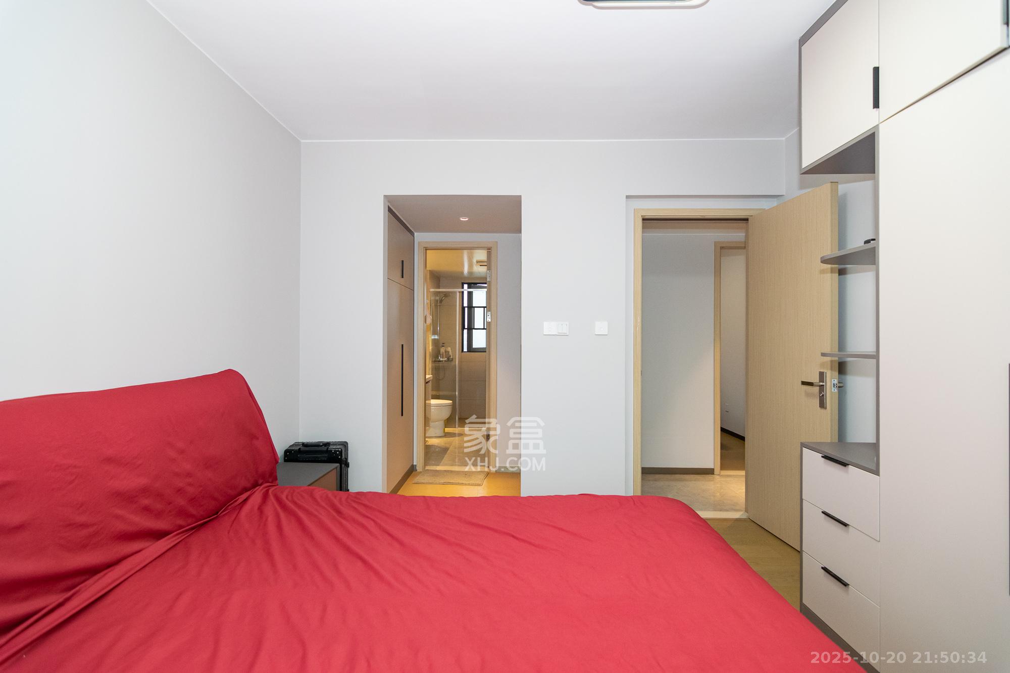 时代年华  4室2厅2卫    117.5万卧室