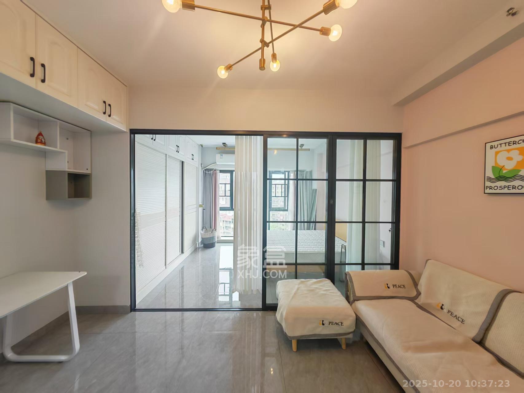 鑫远玲珑  1室1厅1卫    1700.0元/月室内图