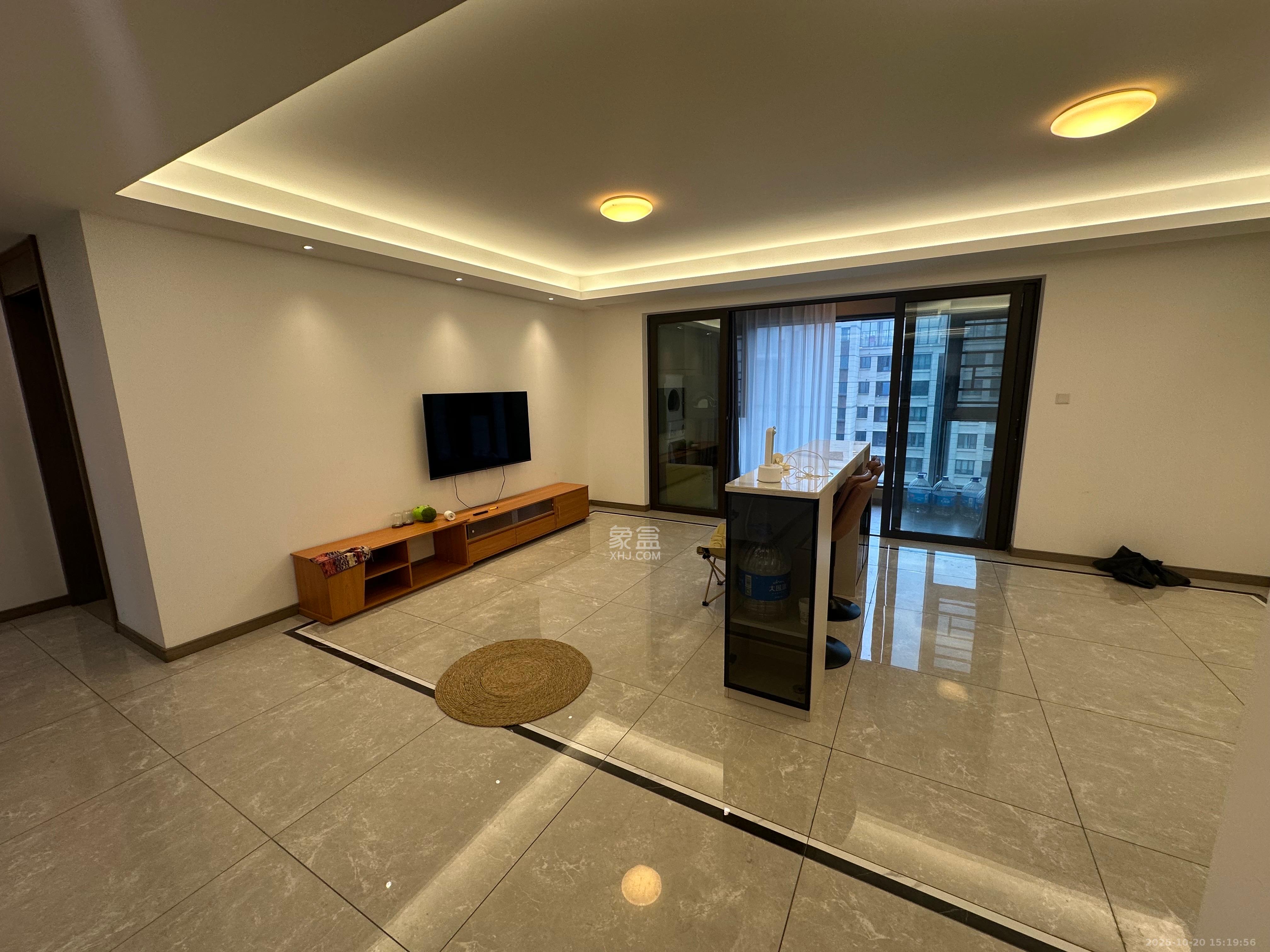 龙湖铂金中心(龙湖春江郦城) 3室2厅2卫 4800.0元/月 龙湖铂金中心(龙湖春江郦城) 3室2厅2卫 4800.0元/月室内图