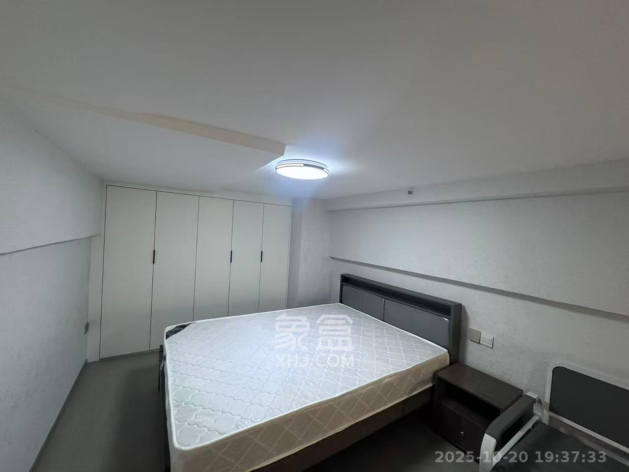 绿地商务广场 1室1厅1卫 1800.0元/月 绿地商务广场 1室1厅1卫 1800.0元/月室内图