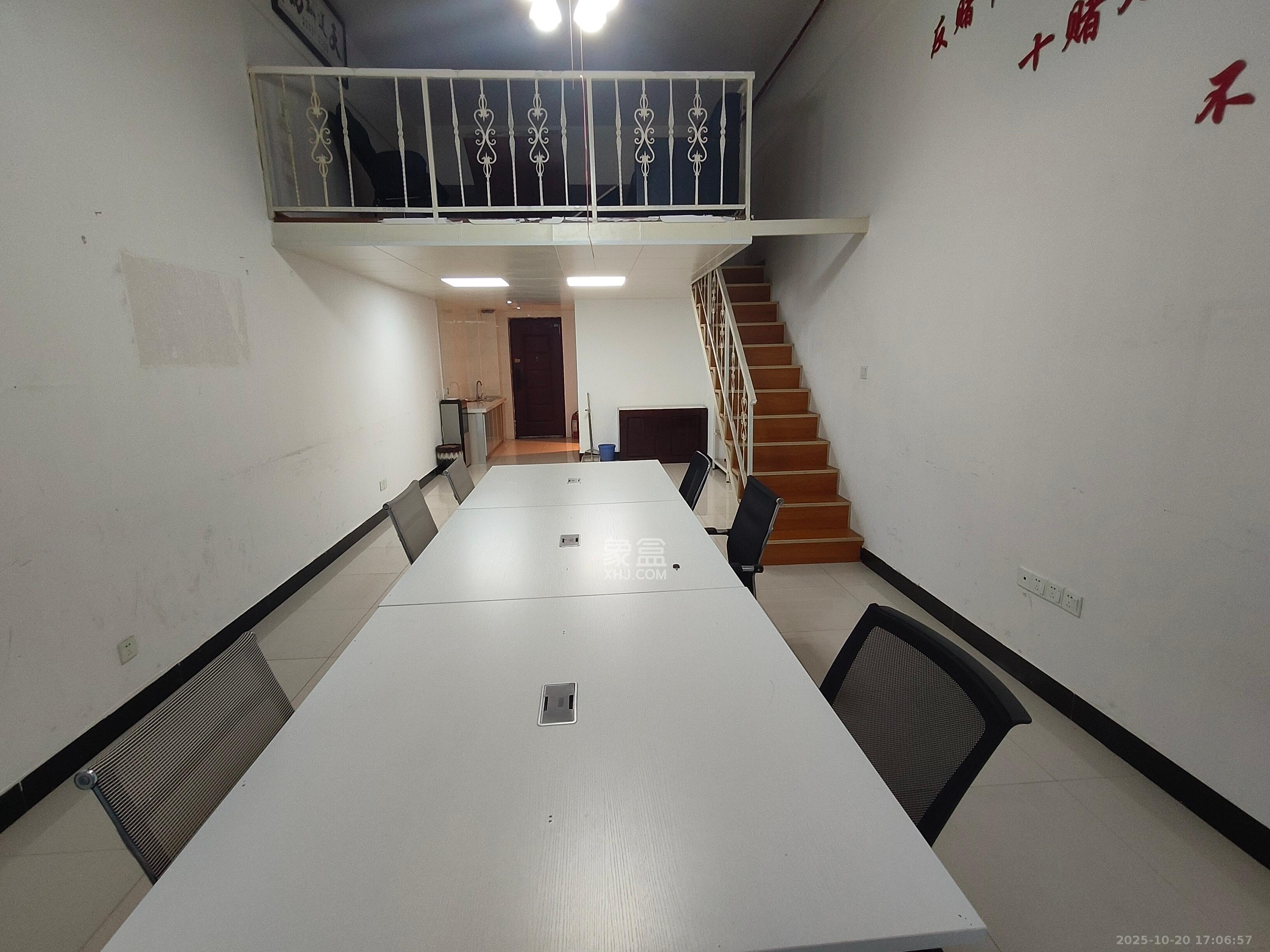 金科时代中心  1室1厅1卫    1500.0元/月室内图