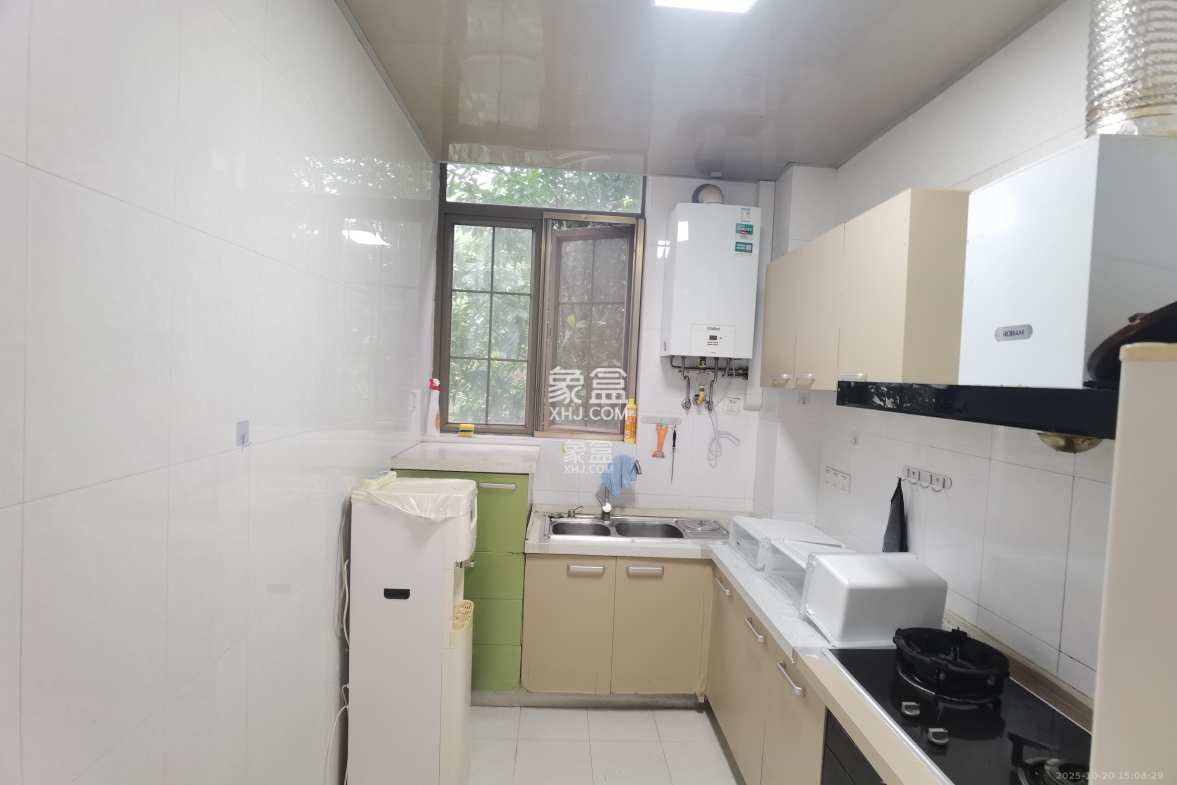 卓越蔚蓝海岸一期 3室2厅2卫 3000.0元/月 卓越蔚蓝海岸一期 3室2厅2卫 3000.0元/月室内图