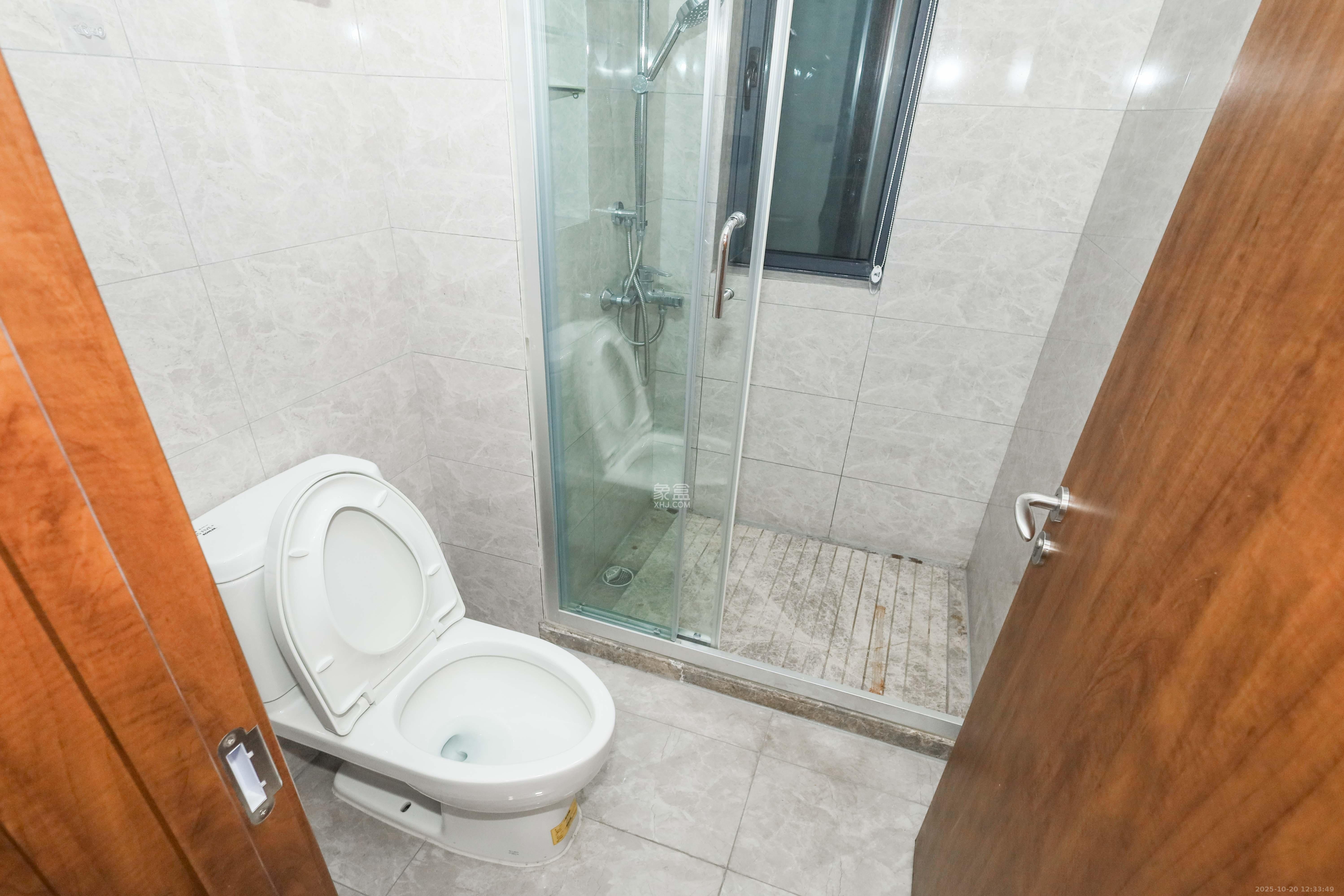 梅溪悦章 3室2厅2卫 126.0万 梅溪悦章 3室2厅2卫 126.0万卫生间