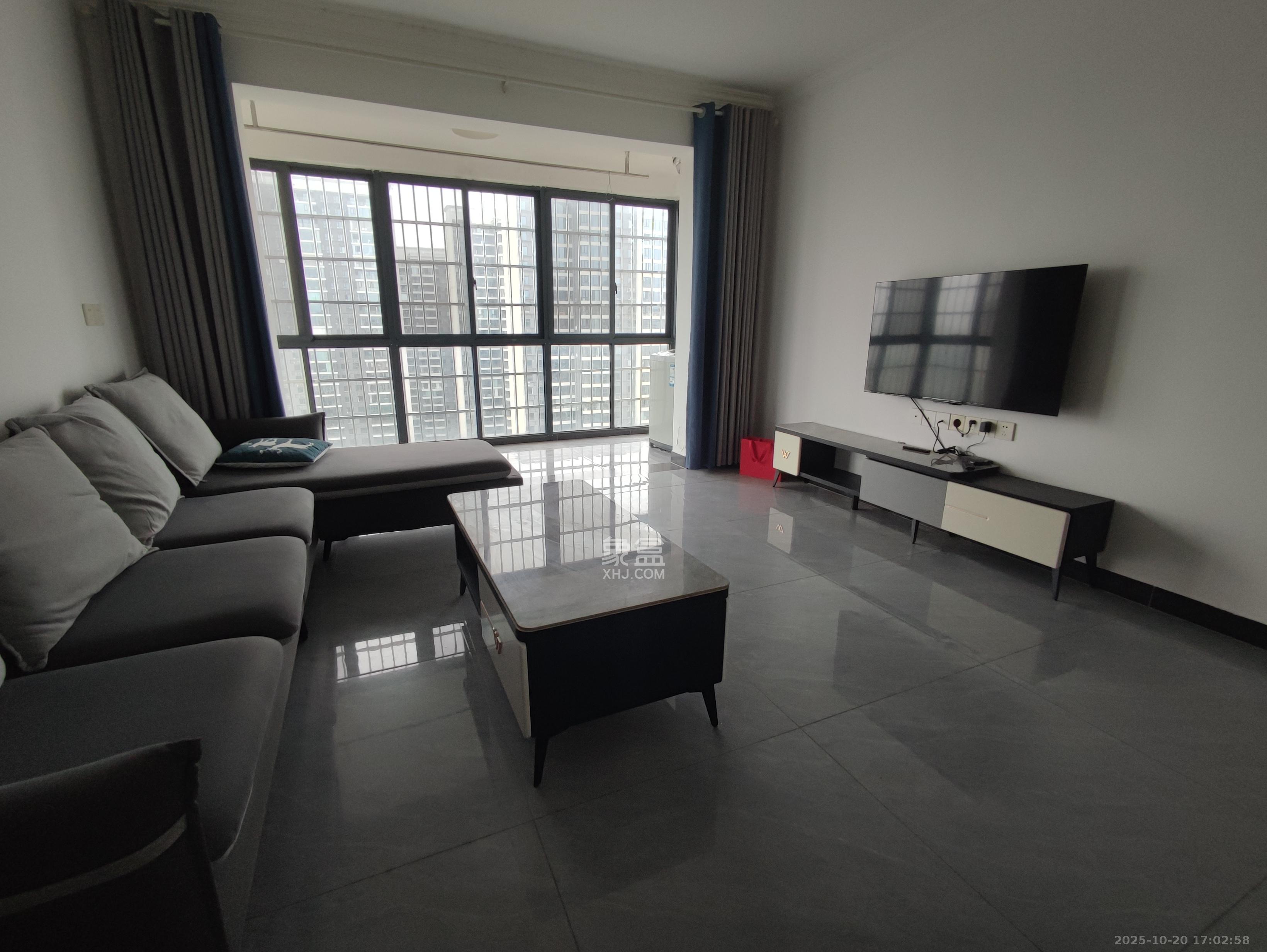 和康园小区  3室2厅2卫    2300.0元/月