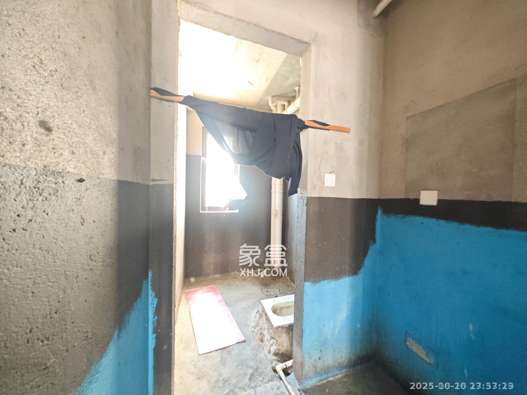 保利城(中航城国际社区、郡原美村) 4室2厅2卫 1000.0元/月 保利城(中航城国际社区、郡原美村) 4室2厅2卫 1000.0元/月室内图