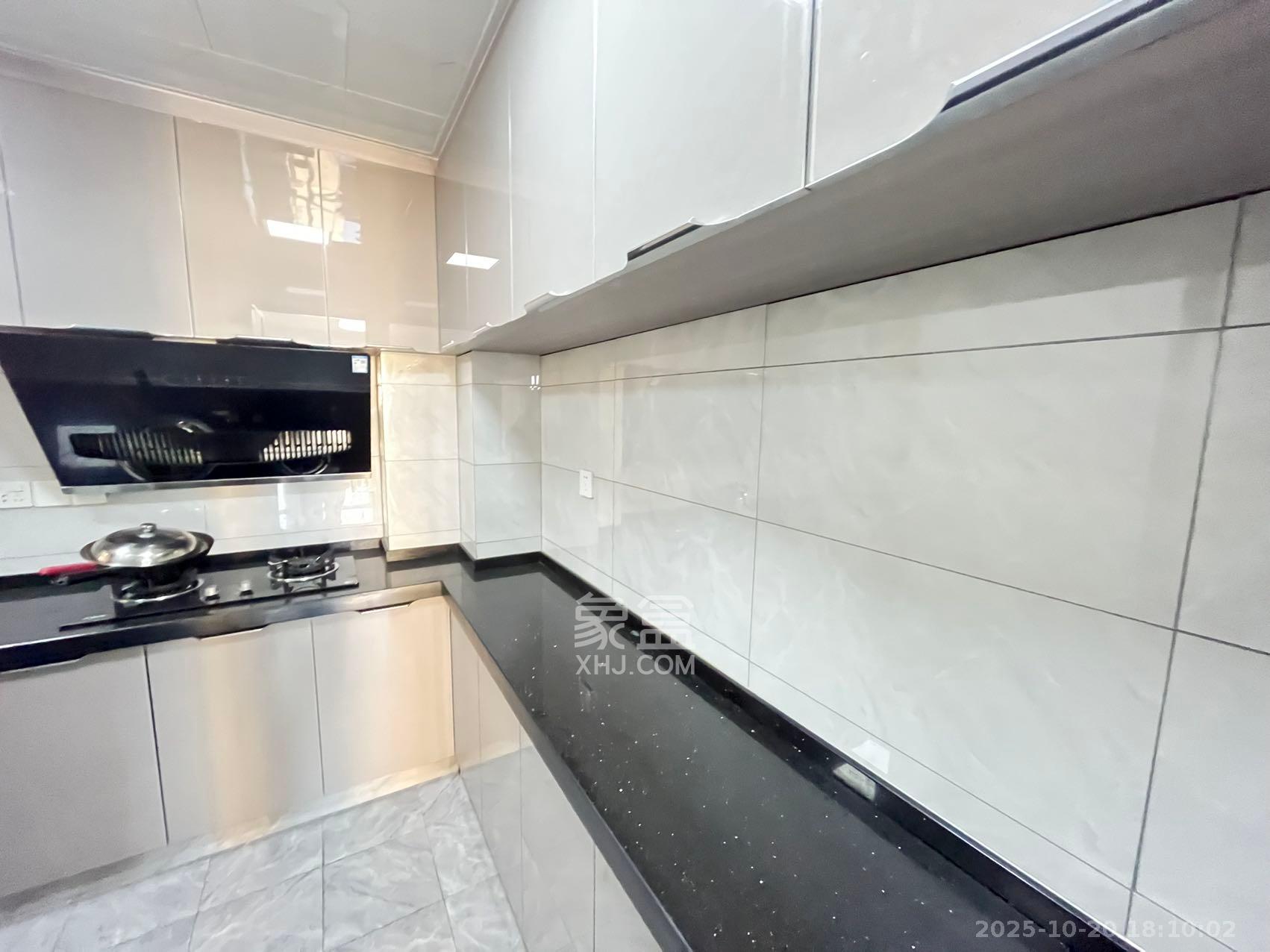 长房明宸府 3室0厅0卫 2200.0元/月 长房明宸府 3室0厅0卫 2200.0元/月室内图