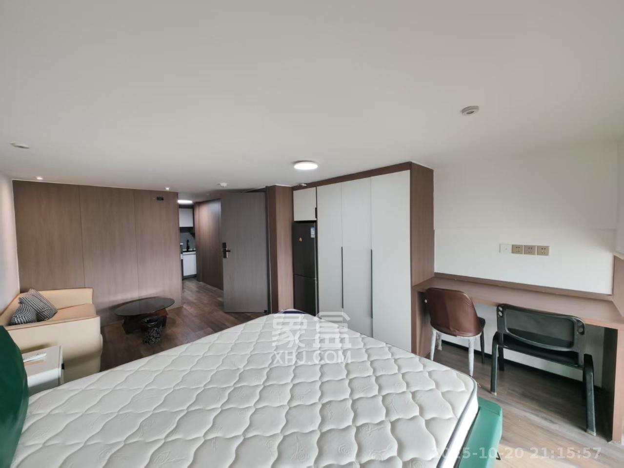 长房时代小镇  1室1厅1卫    1300.0元/月