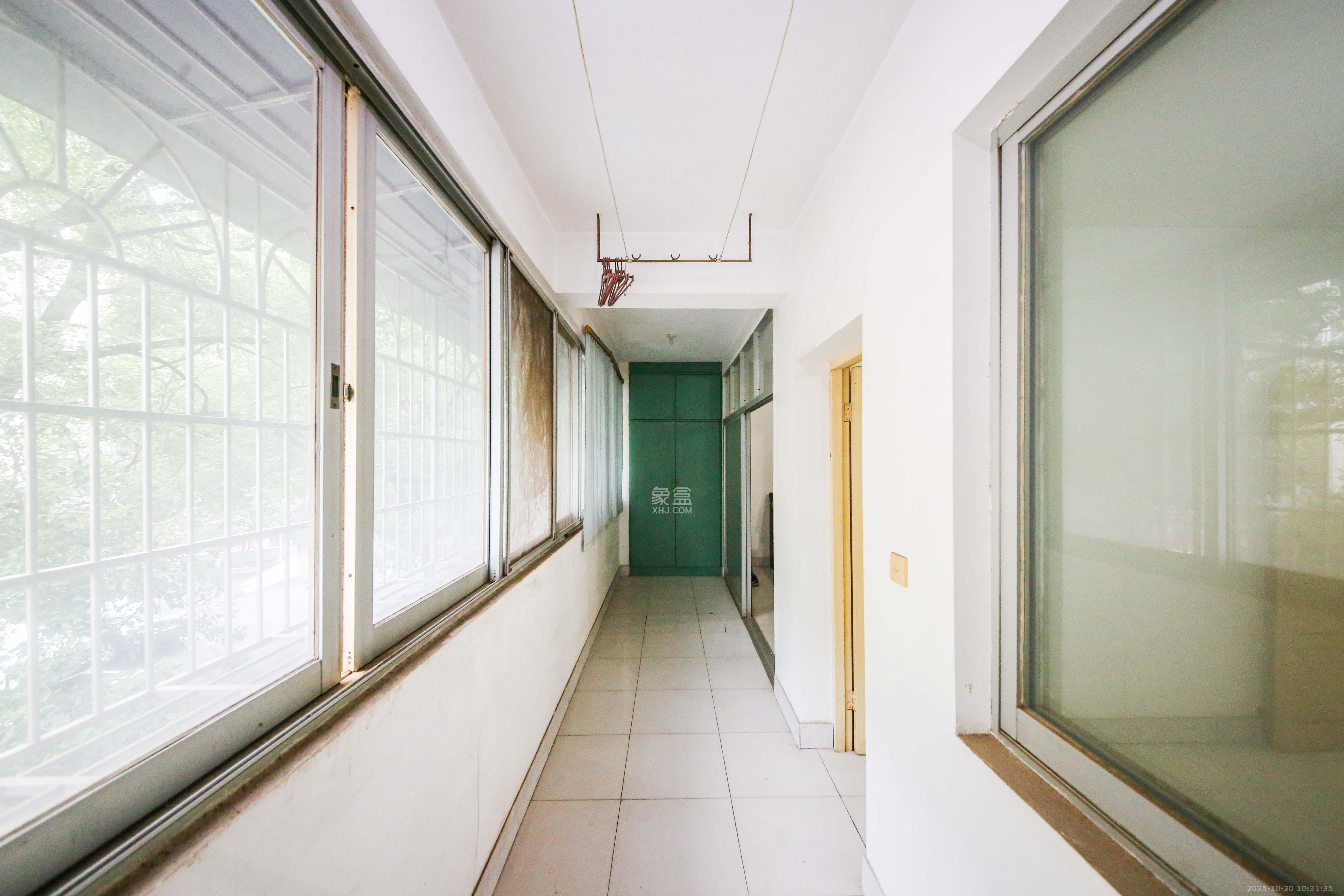 铸造厂宿舍  2室2厅1卫    55.0万阳台