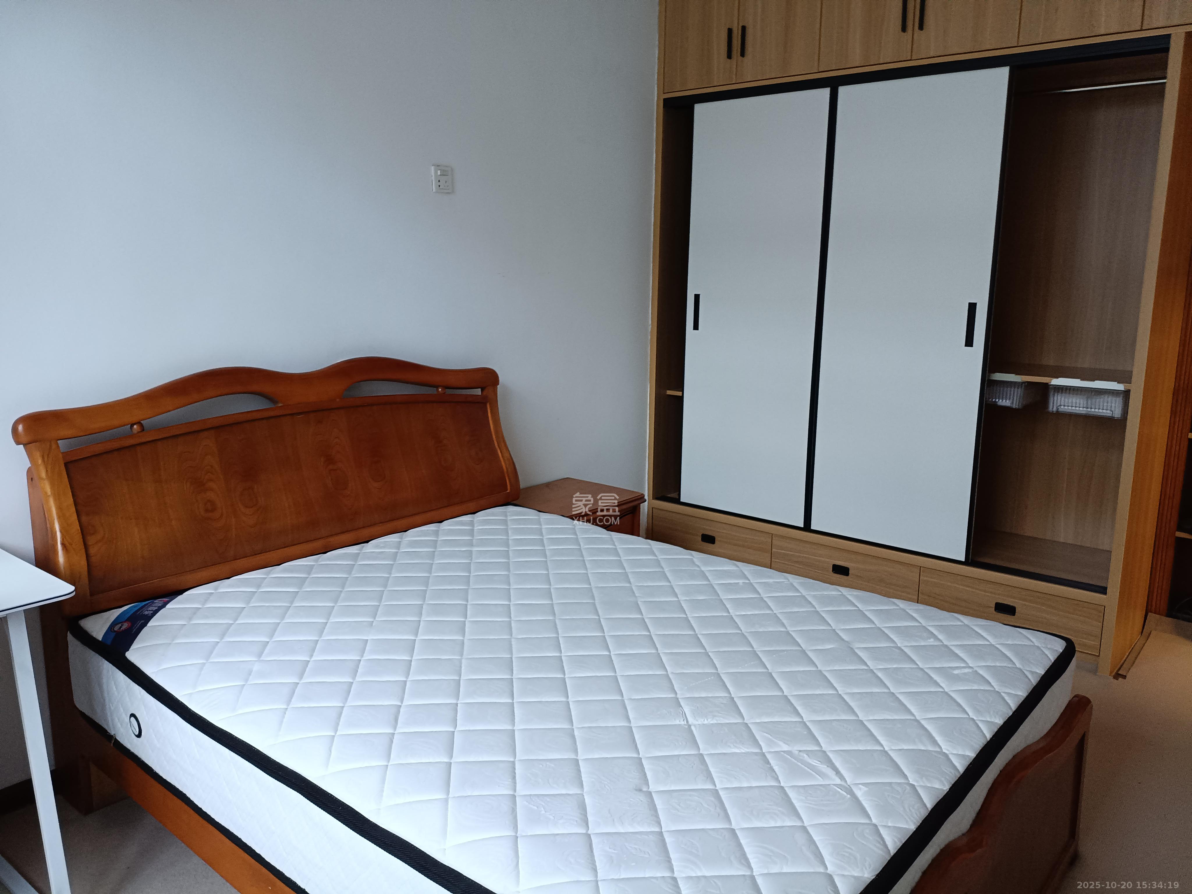 沙里坪小区  2室2厅1卫    1700.0元/月室内图