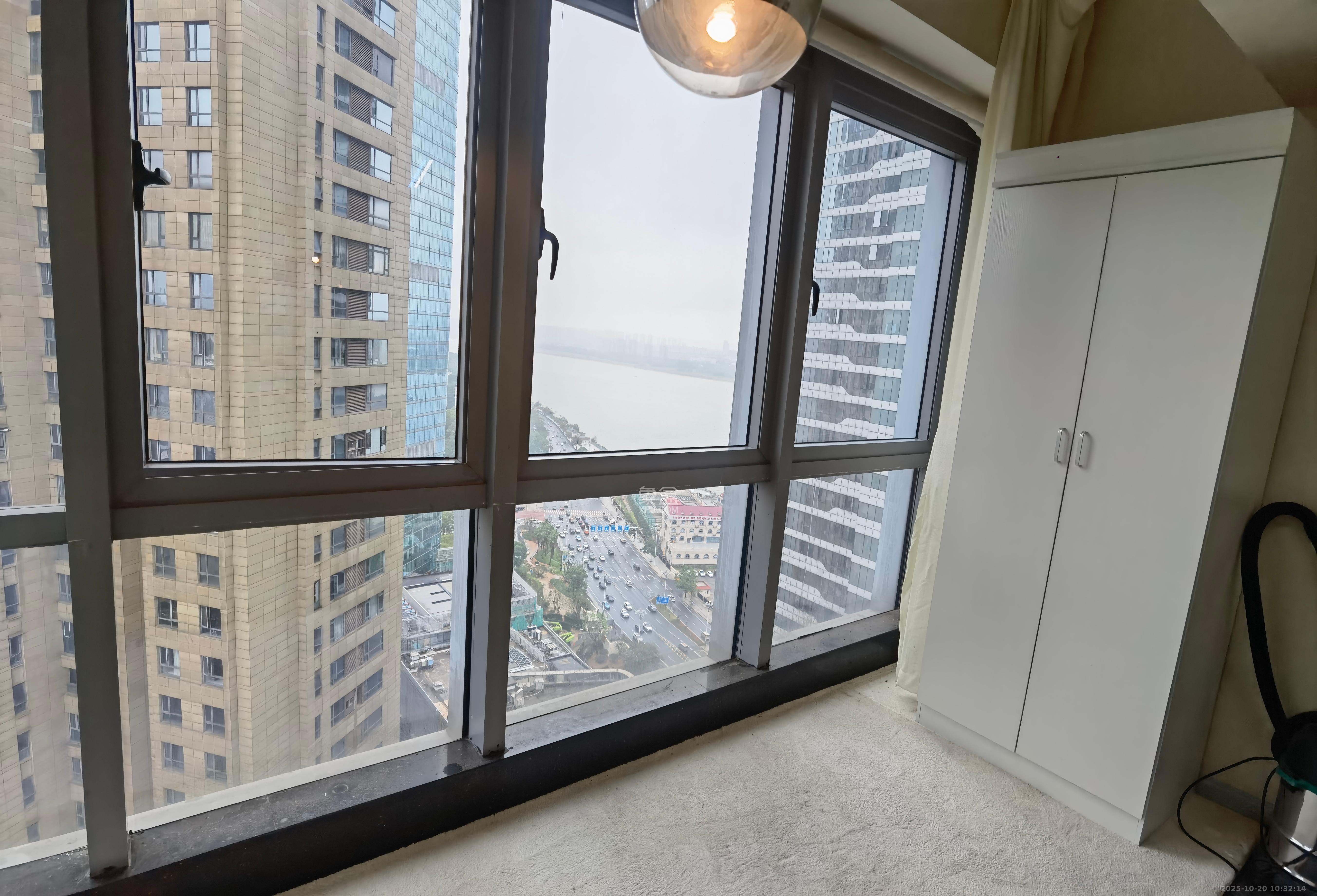 保利国际广场  1室1厅1卫    2000.0元/月室内图