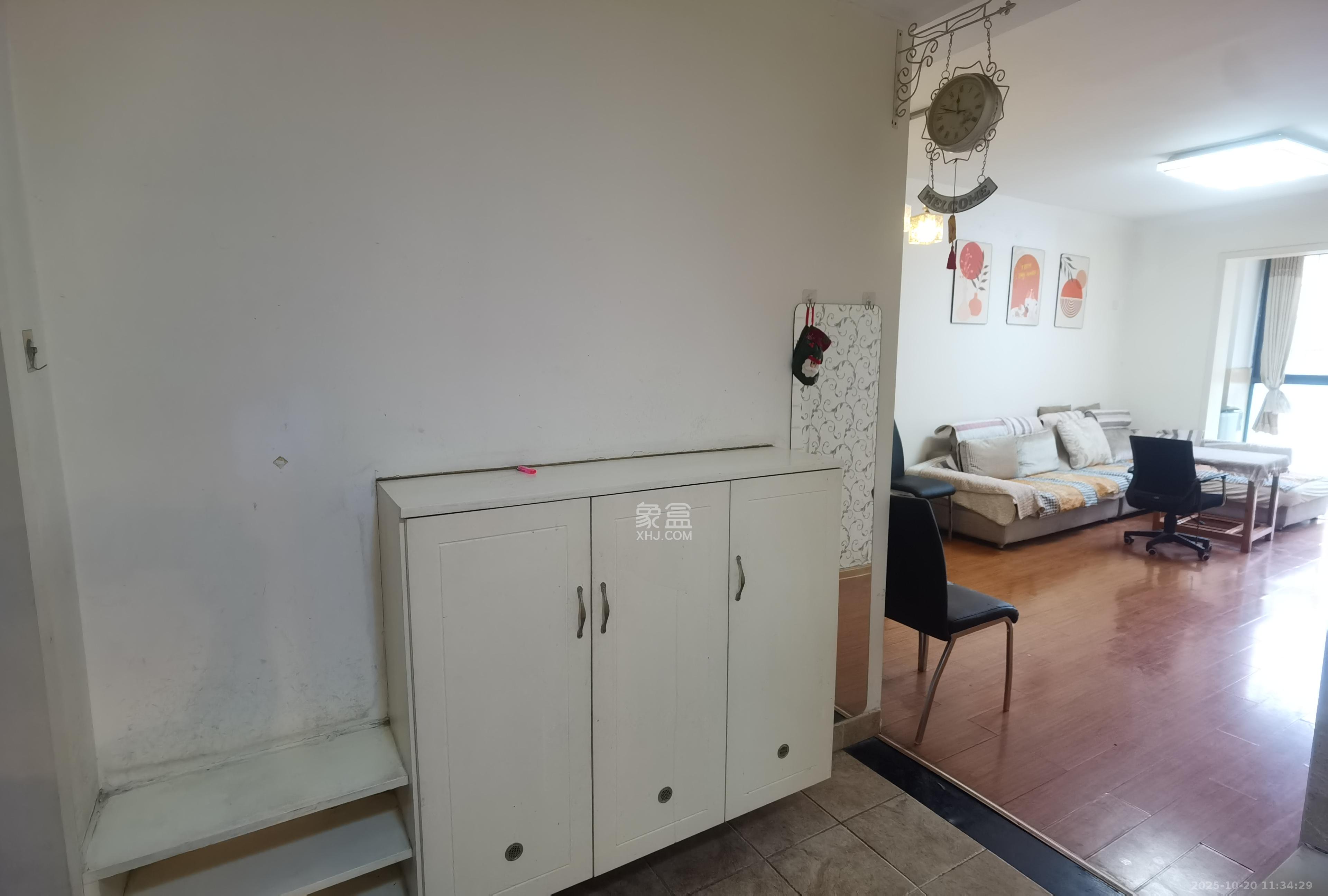 湘府十城(汇财御景湾新寓,汇财国际)  3室1厅1卫    2100.0元/月 湘府十城(汇财御景湾新寓,汇财国际)  3室1厅1卫    2100.0元/月室内图