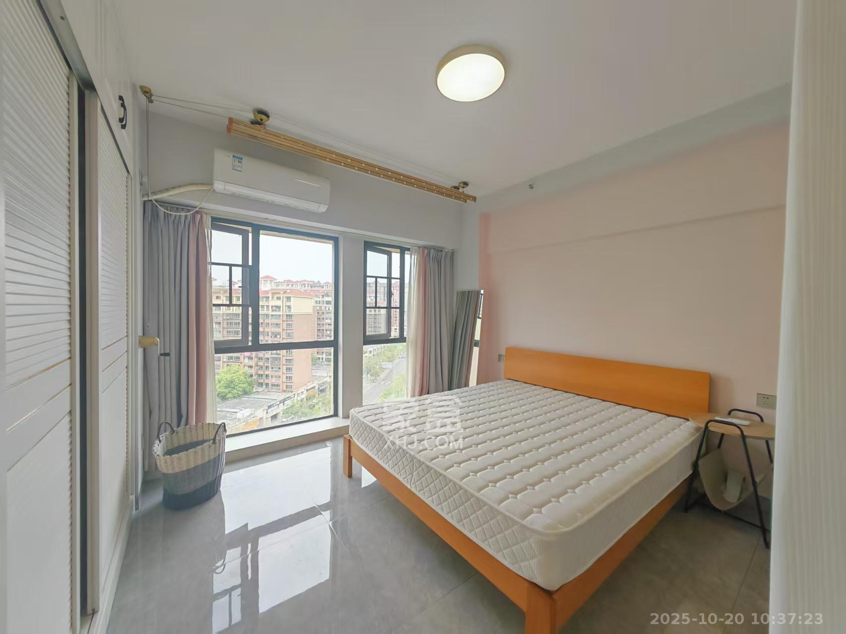 鑫远玲珑  1室1厅1卫    1700.0元/月室内图