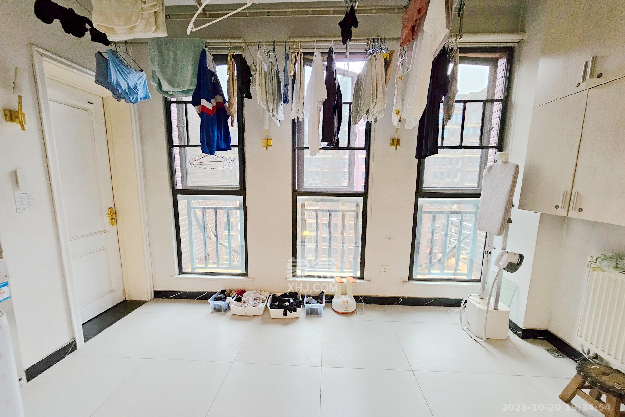 中隆国际御玺  5室2厅4卫    316.0万 中隆国际御玺  5室2厅4卫    316.0万阳台