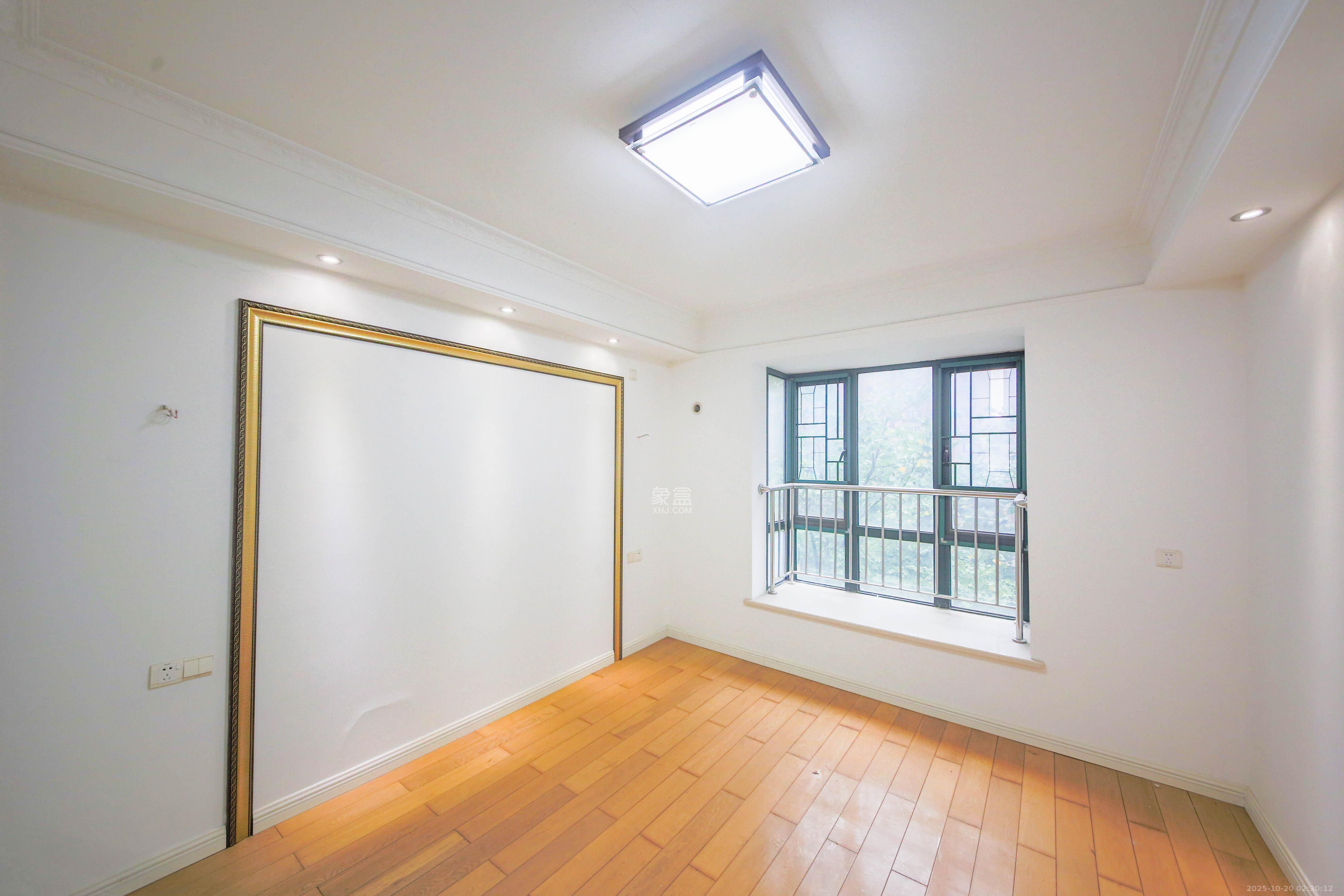 长沙欧洲城  3室2厅1卫    168.0万卧室