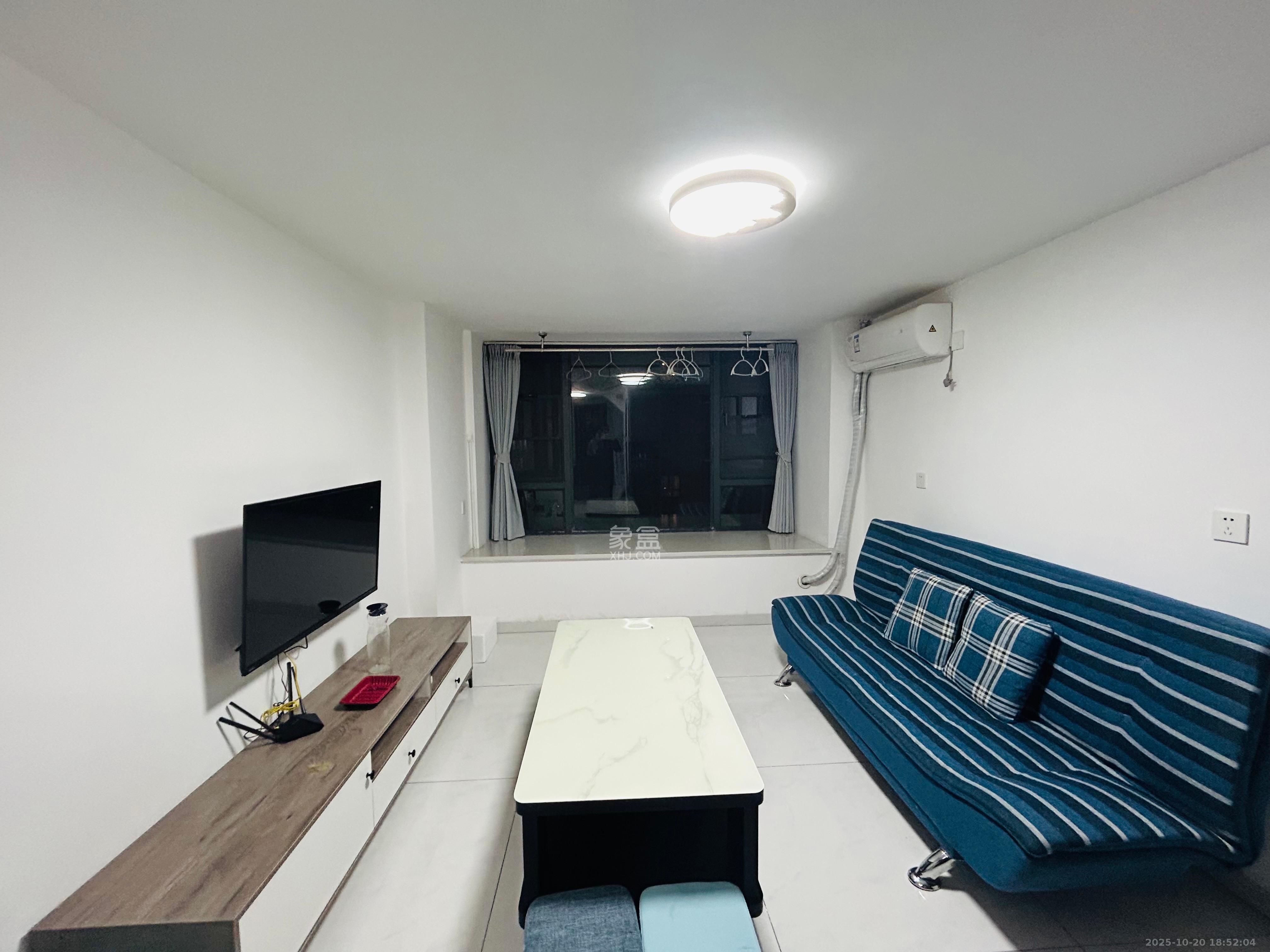 龙湖湘江星座（祺鑫星座公寓）  1室1厅1卫    2000.0元/月