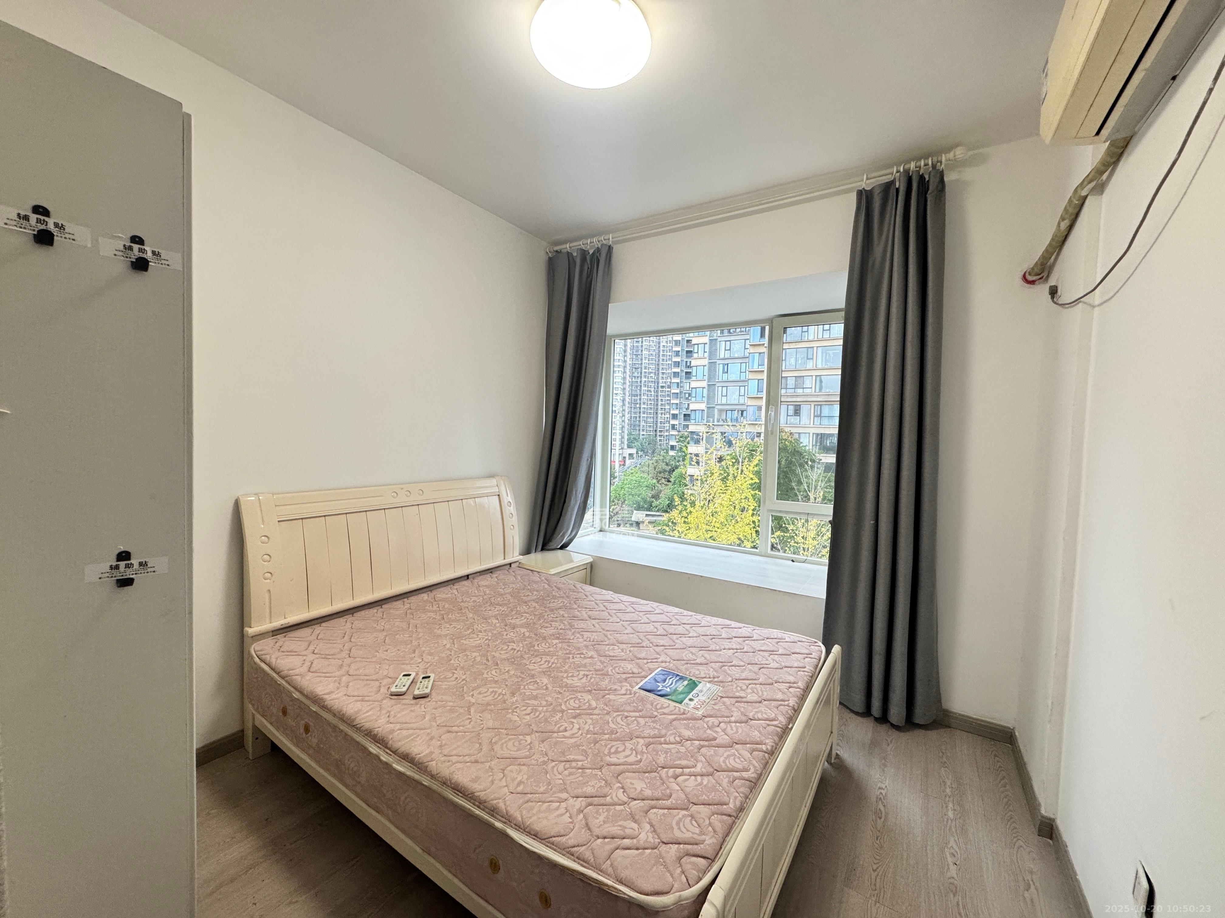 北辰三角洲E7区  4室2厅2卫    3700.0元/月室内图