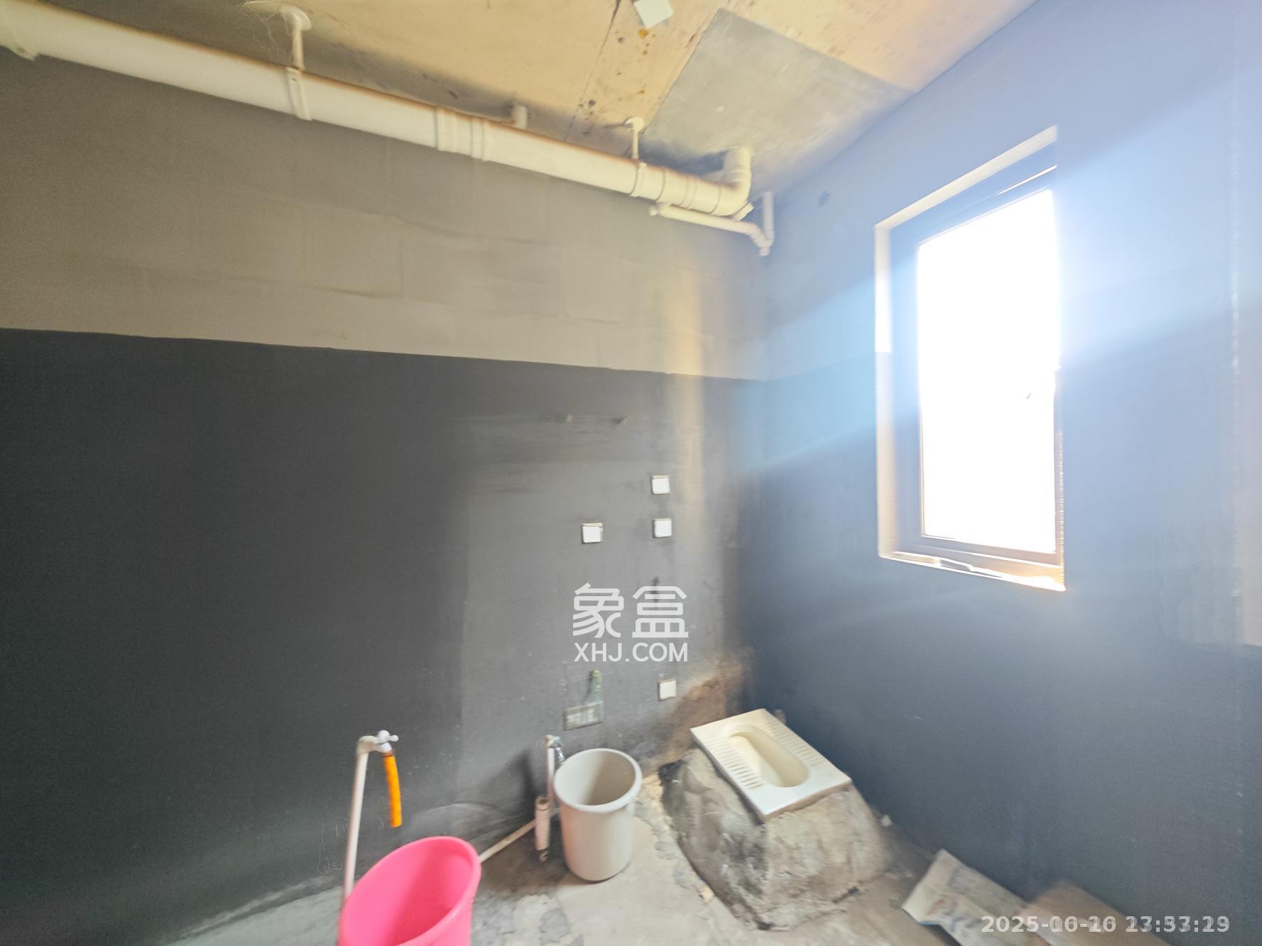 保利城（中航城国际社区、郡原美村）  4室2厅2卫    1000.0元/月