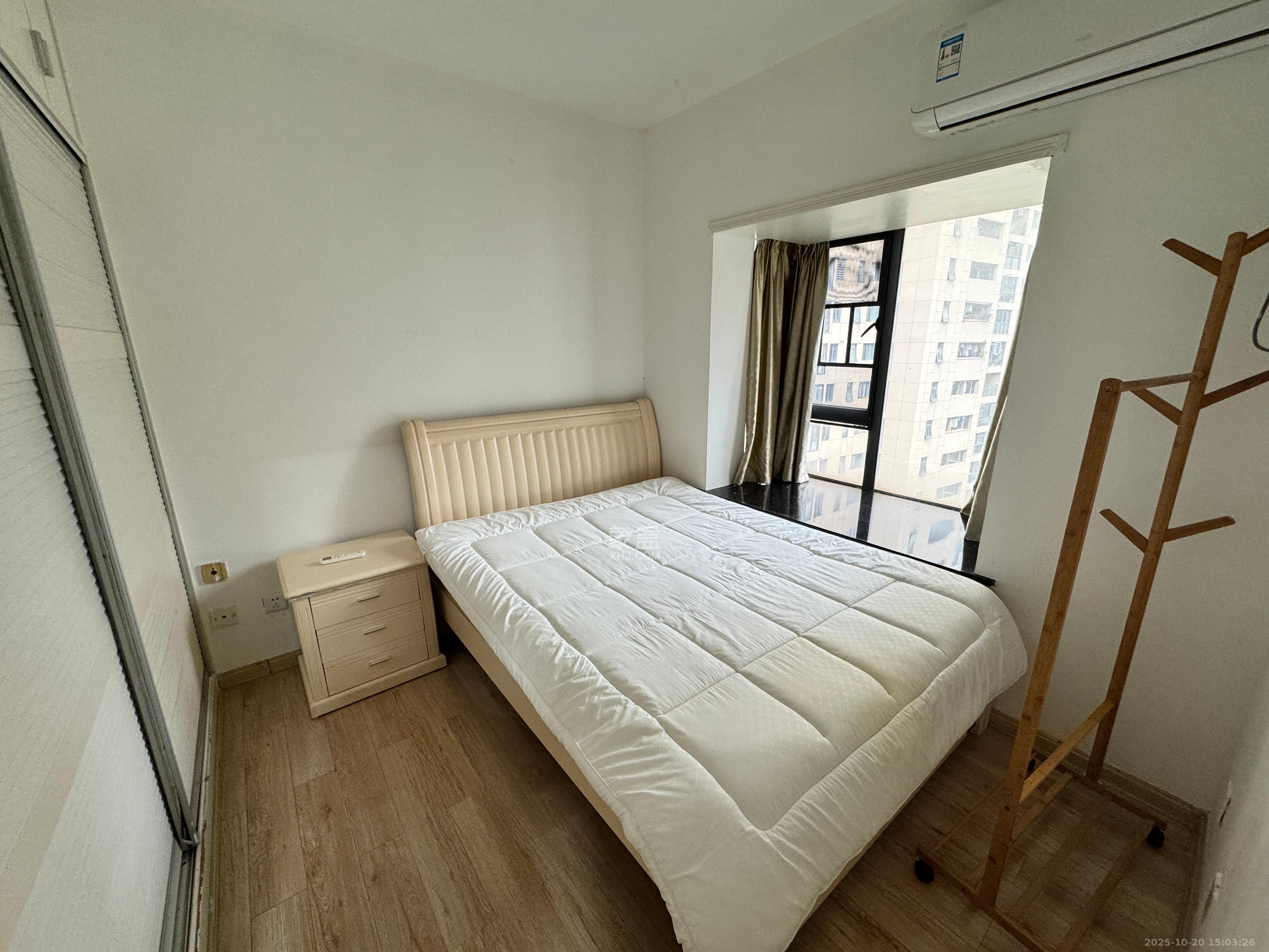 滨江君悦香邸  2室2厅1卫    2400.0元/月 滨江君悦香邸  2室2厅1卫    2400.0元/月室内图