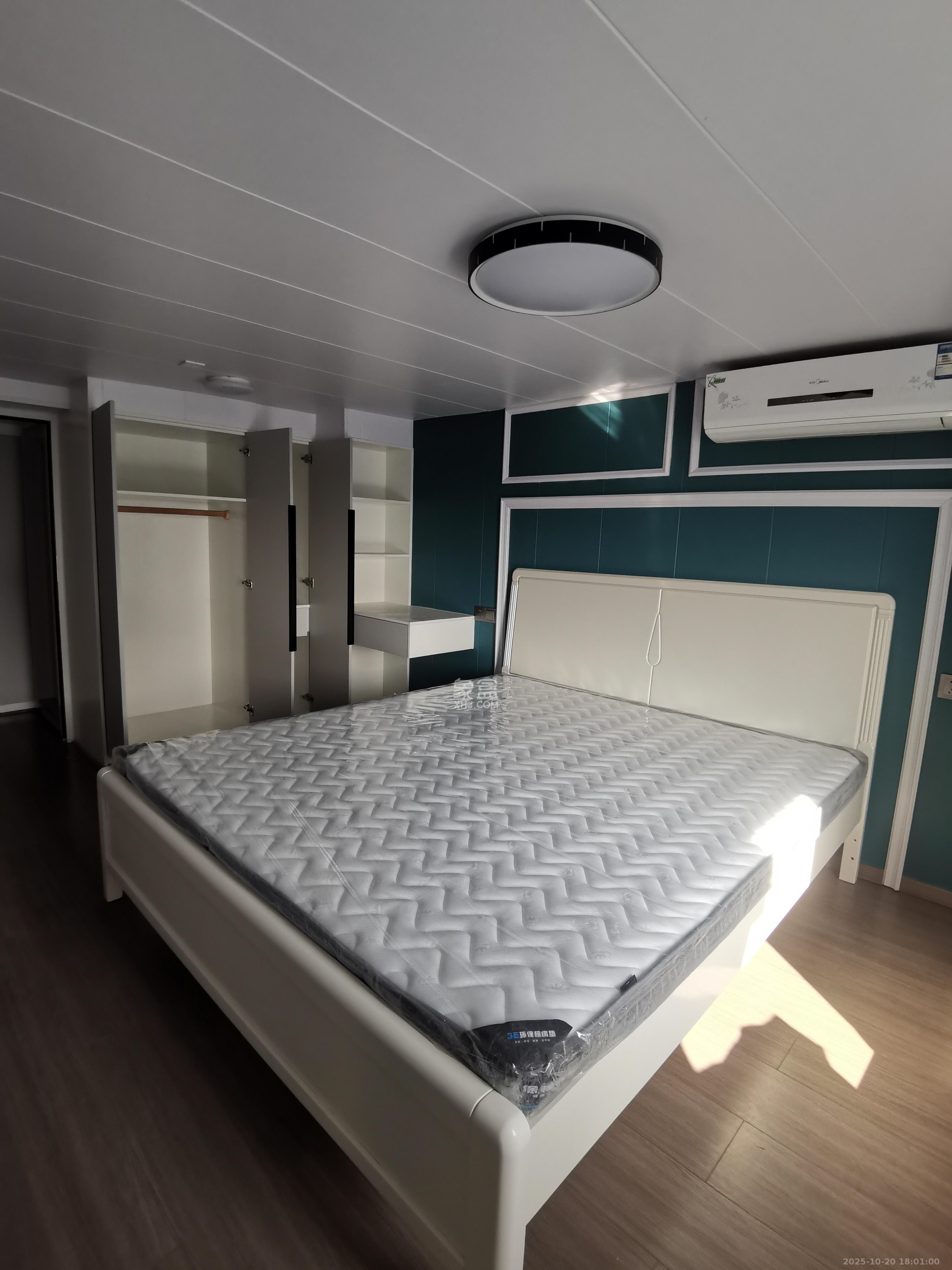 万科金色梦想B区  2室1厅1卫    2500.0元/月