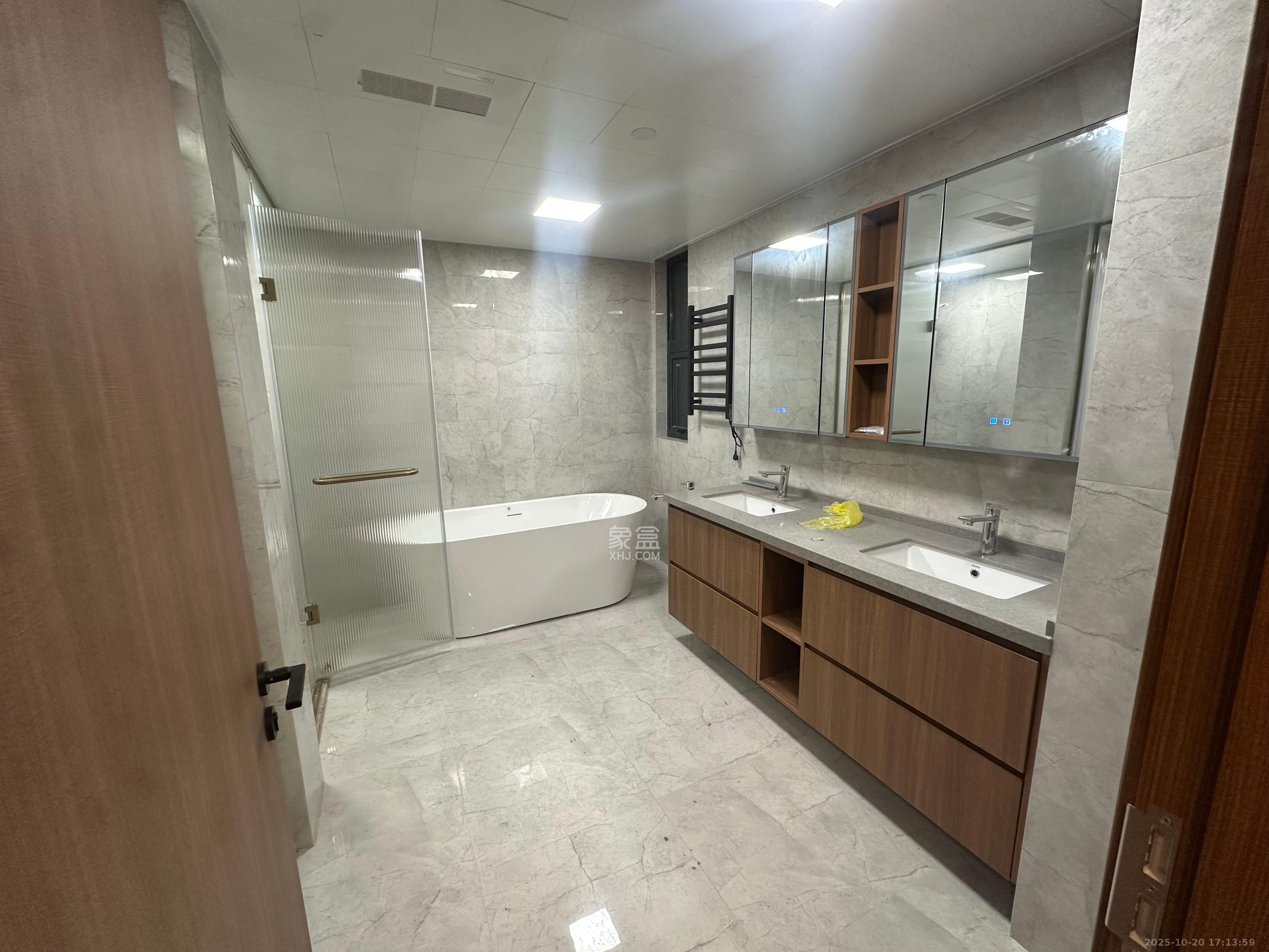 江山印  4室1厅2卫    11000.0元/月室内图