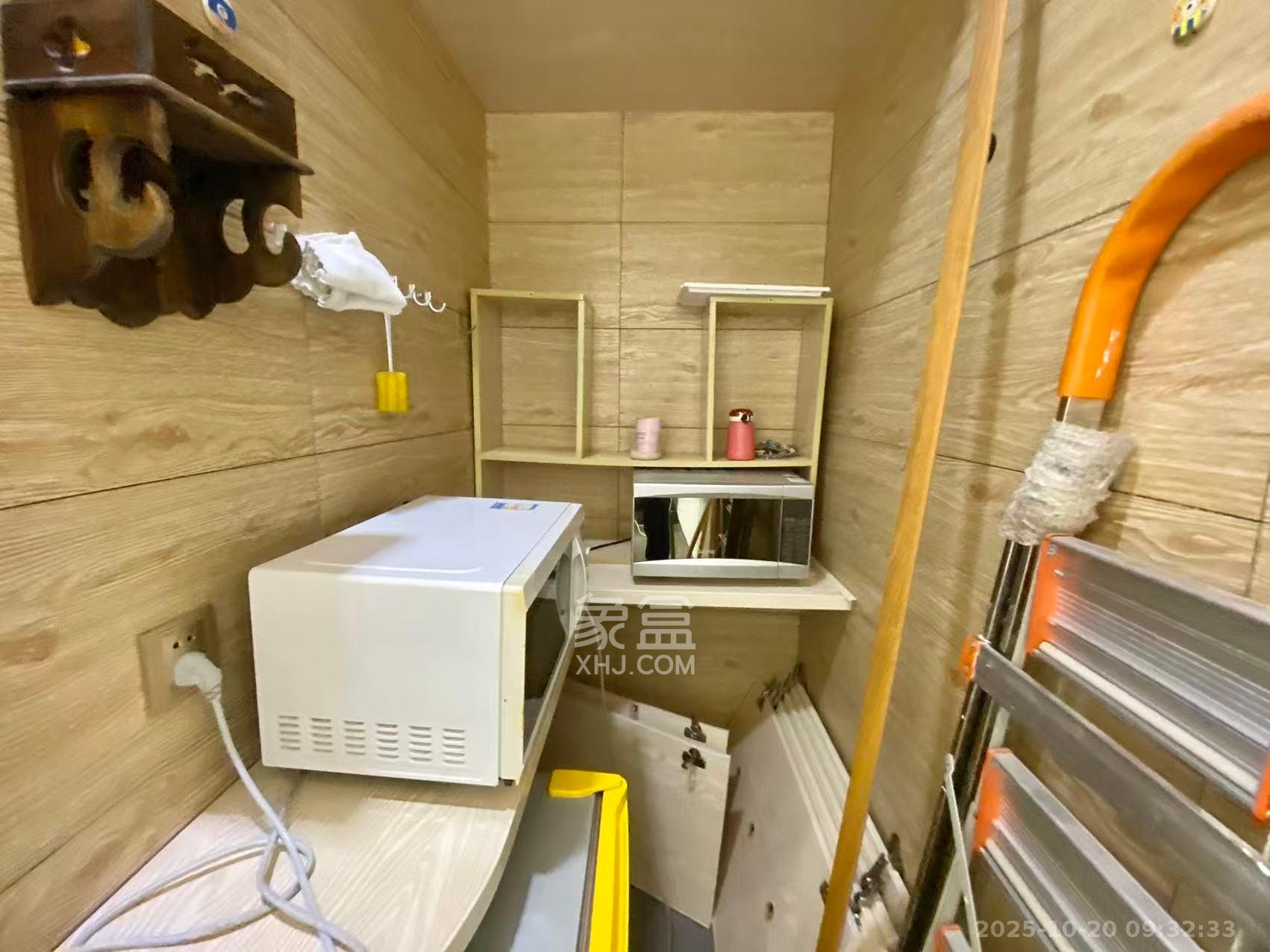 华润置地广场一期   112.0㎡      5000.0元/月室内图