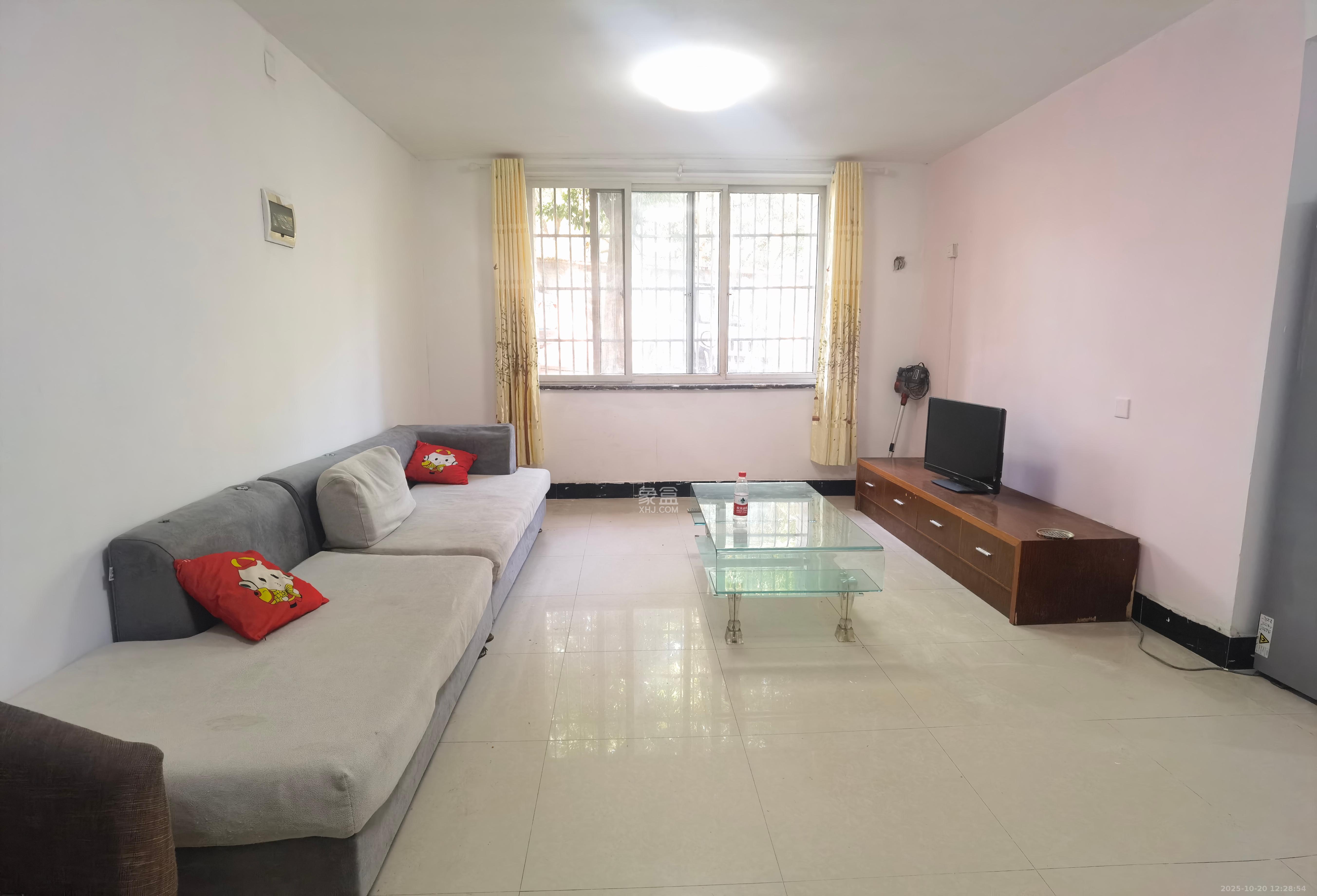 枫林美景  2室2厅1卫    1750.0元/月 枫林美景  2室2厅1卫    1750.0元/月室内图