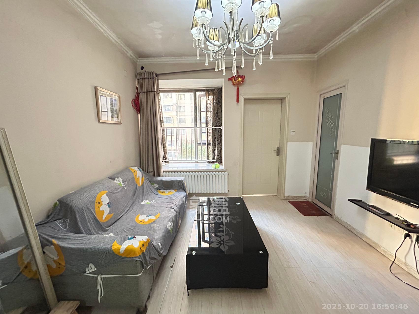 怡海星城  1室1厅1卫    1100.0元/月 怡海星城  1室1厅1卫    1100.0元/月室内图