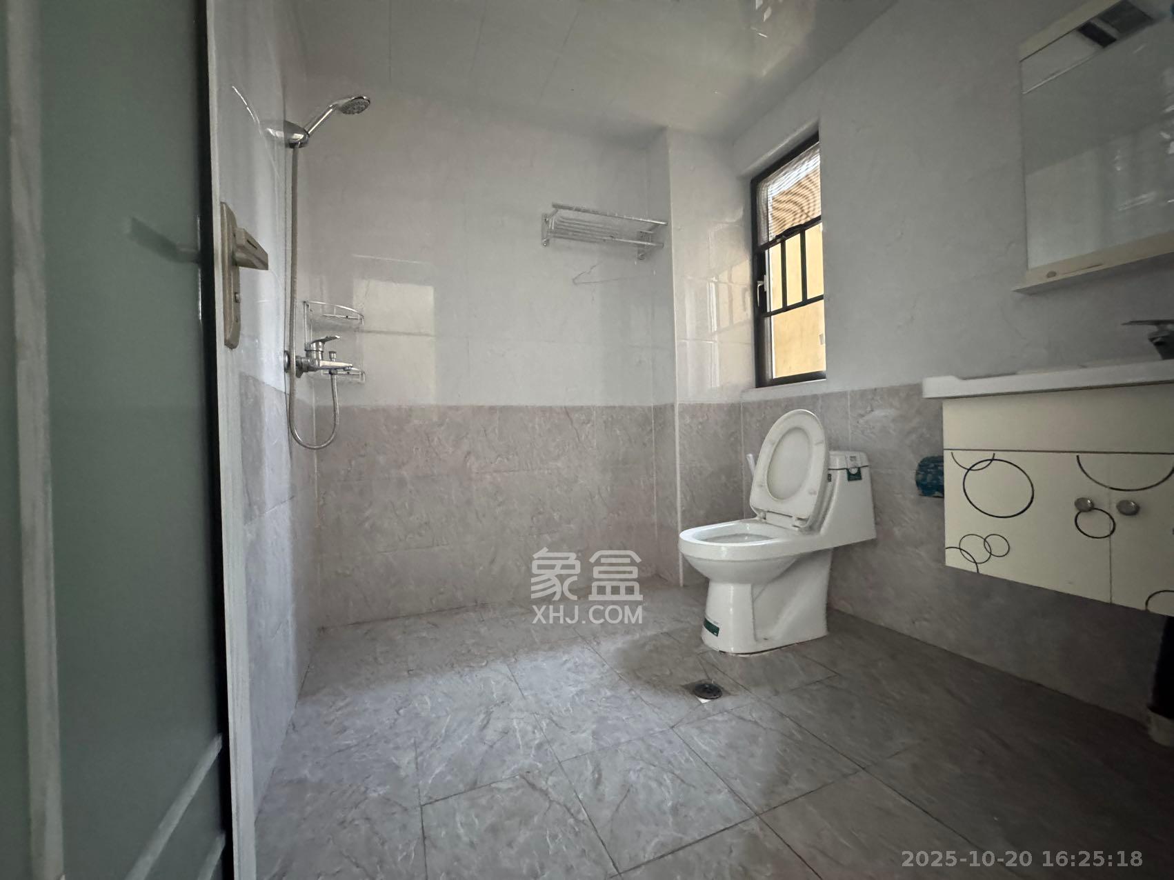 中建嘉和城  3室2厅2卫    2500.0元/月 中建嘉和城  3室2厅2卫    2500.0元/月室内图