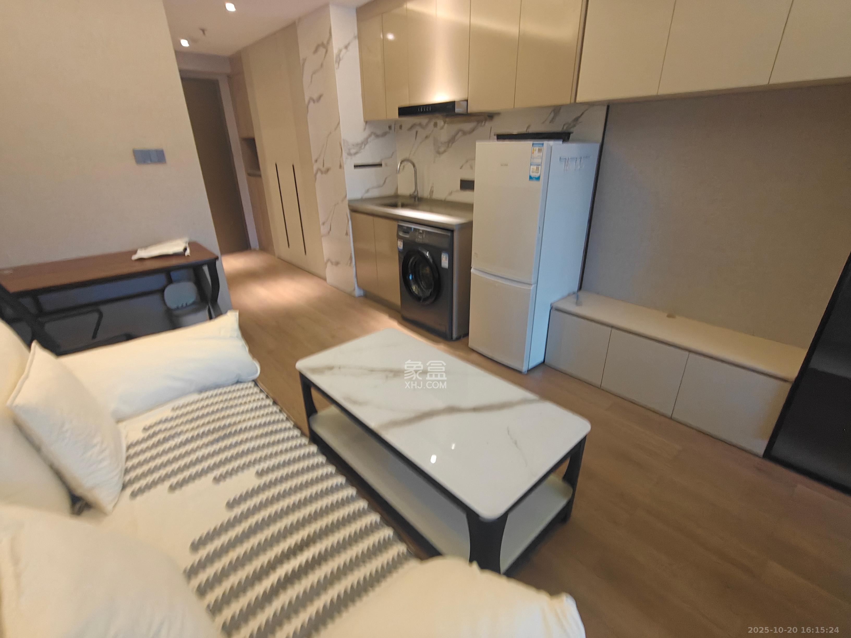 达美涧溪山 1室0厅0卫 2200.0元/月 达美涧溪山 1室0厅0卫 2200.0元/月室内图