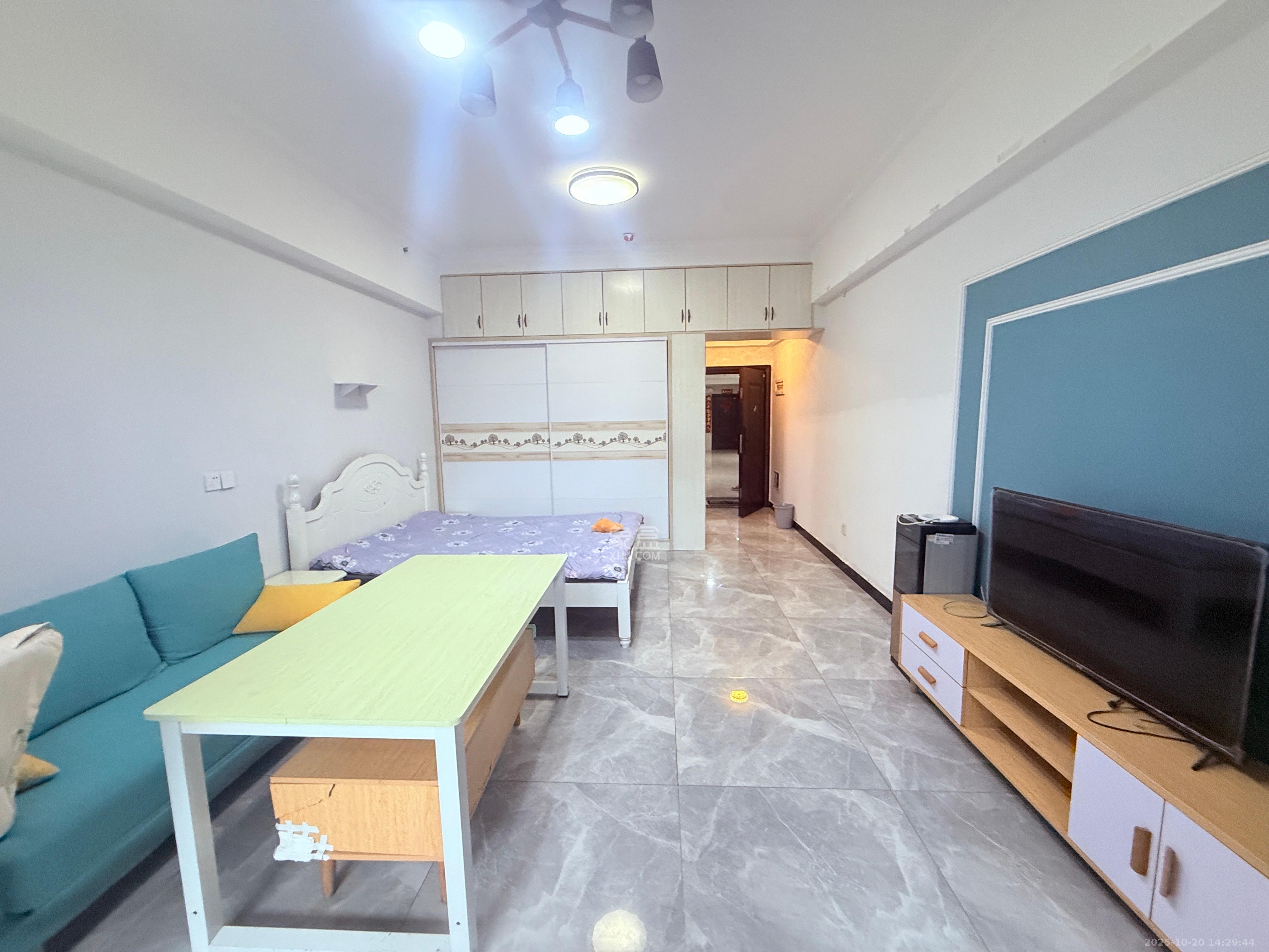 江南华府  1室1厅1卫    1600.0元/月 江南华府  1室1厅1卫    1600.0元/月室内图1