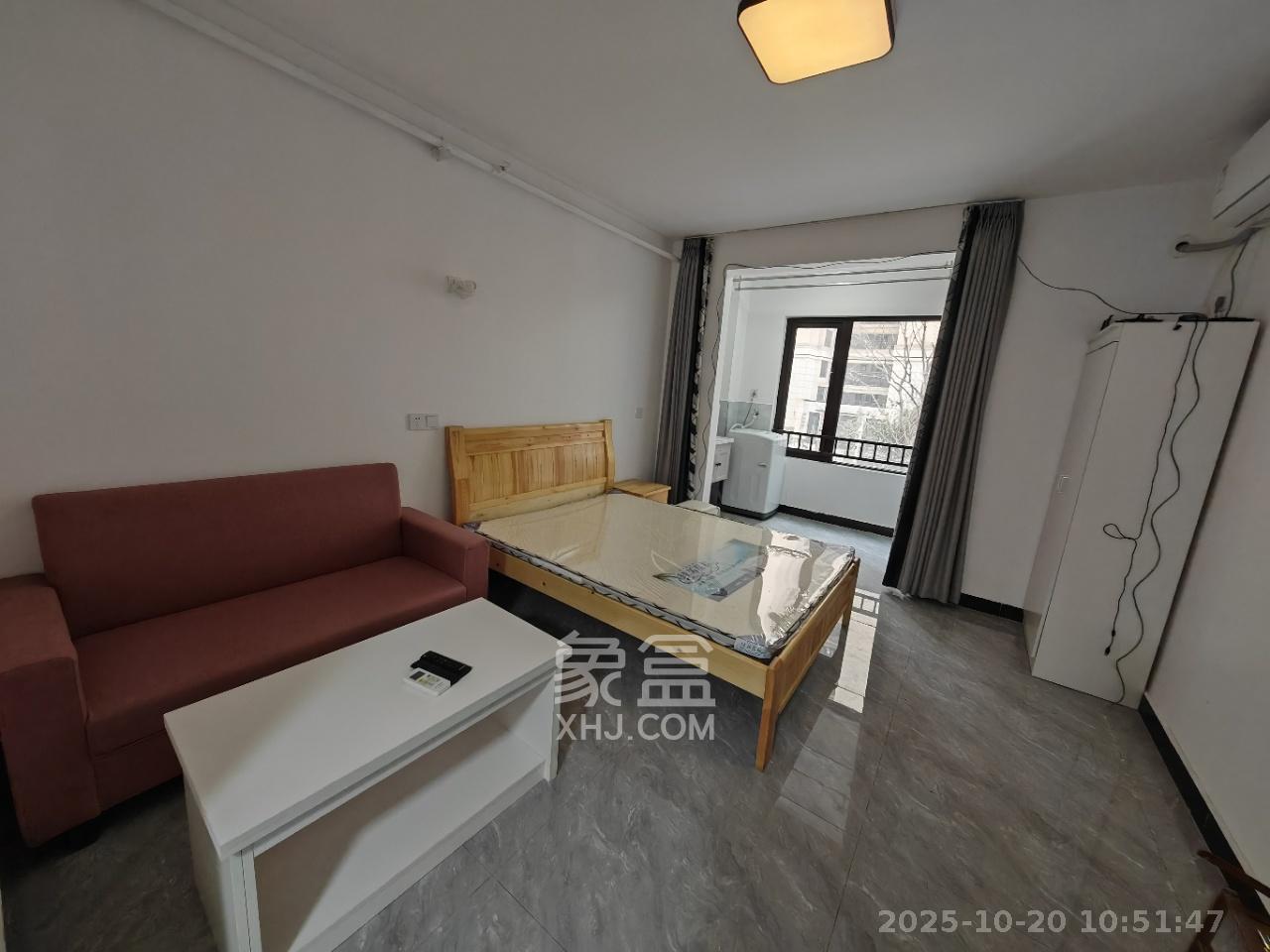 中海珑悦府  1室1厅1卫    1000.0元/月室内图