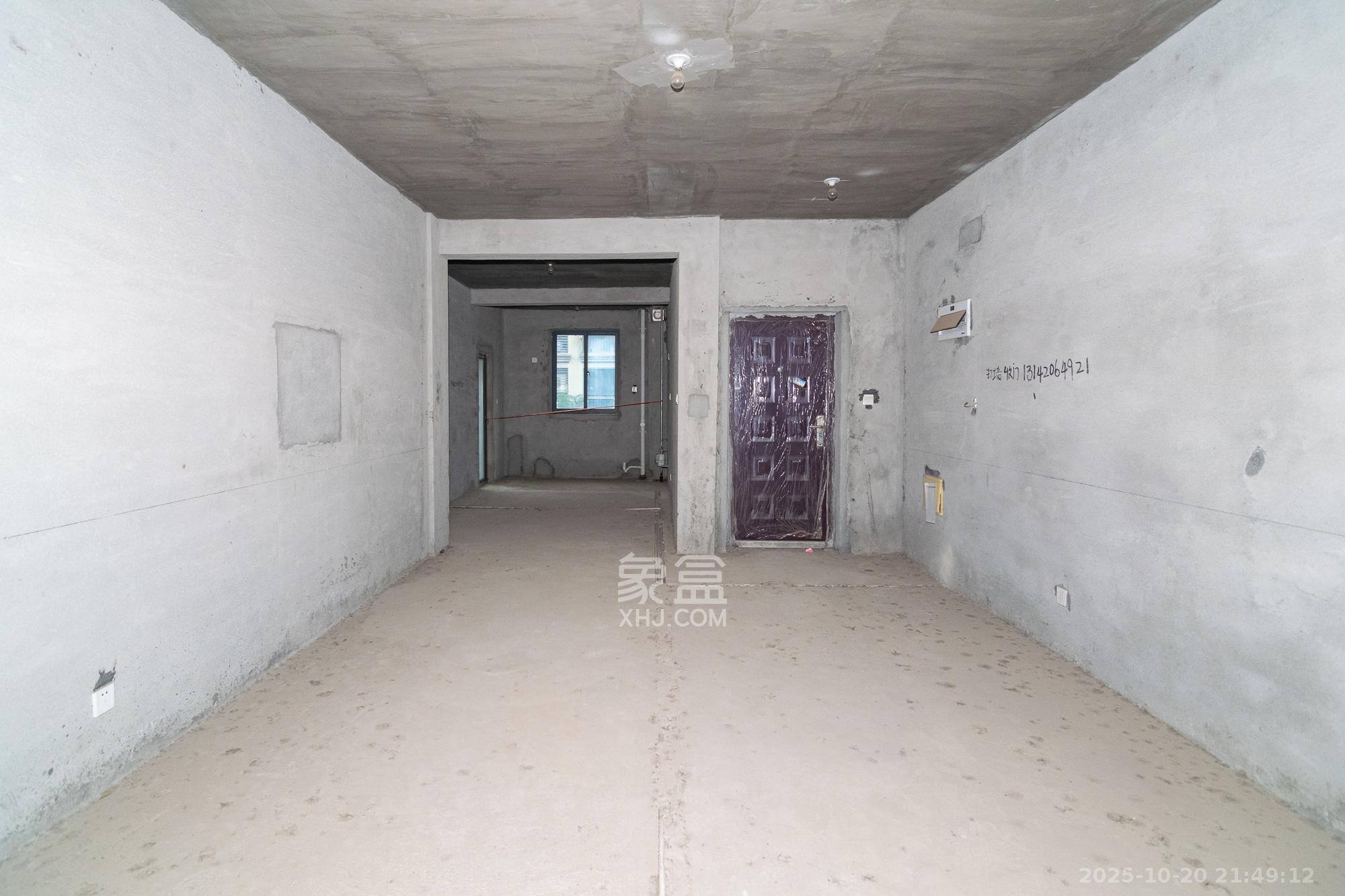 澳海月亮湾  3室2厅1卫    70.8万 澳海月亮湾  3室2厅1卫    70.8万客厅