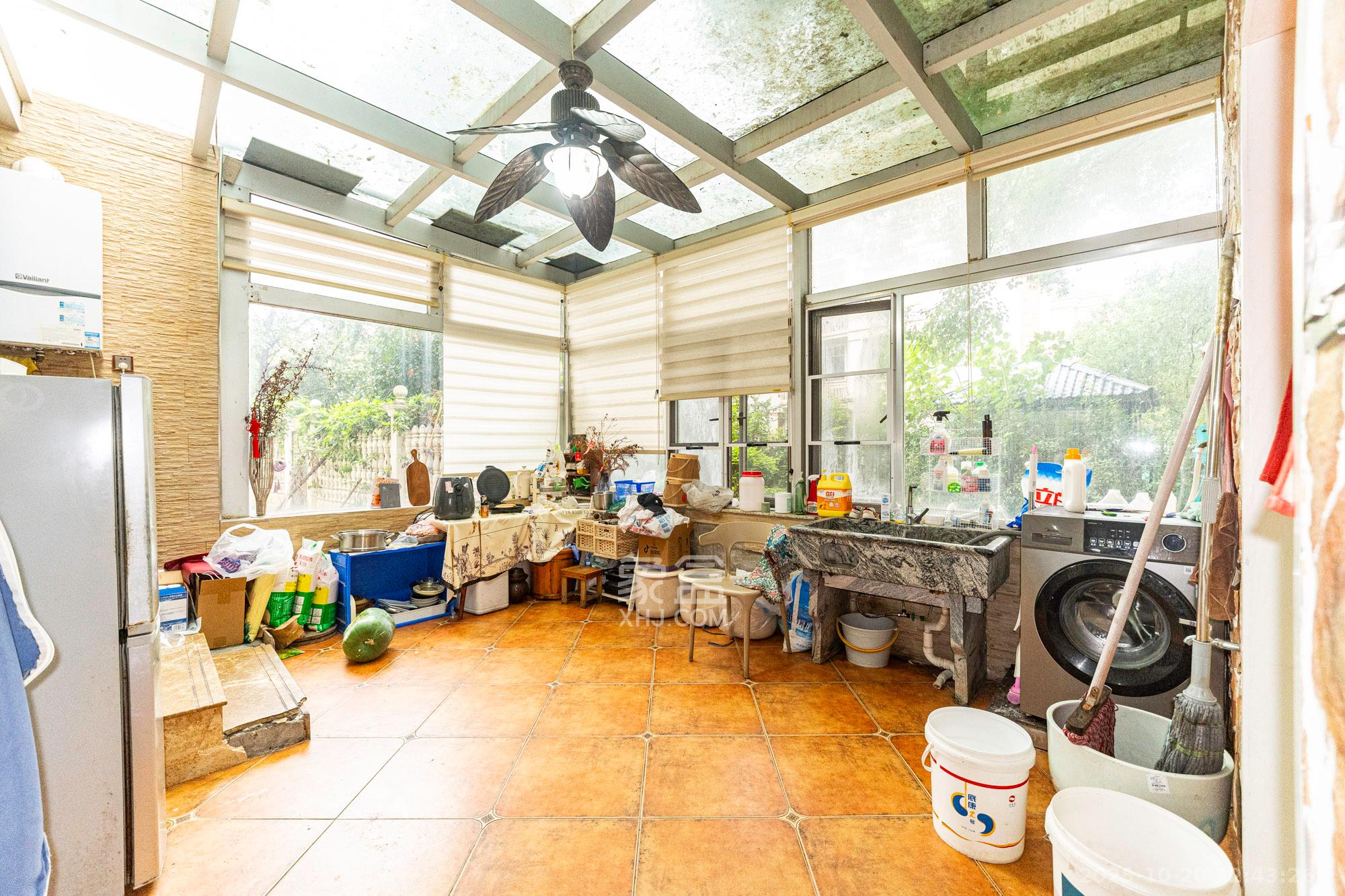 碧桂园威尼斯城  3室2厅2卫    198.0万 碧桂园威尼斯城  3室2厅2卫    198.0万其他