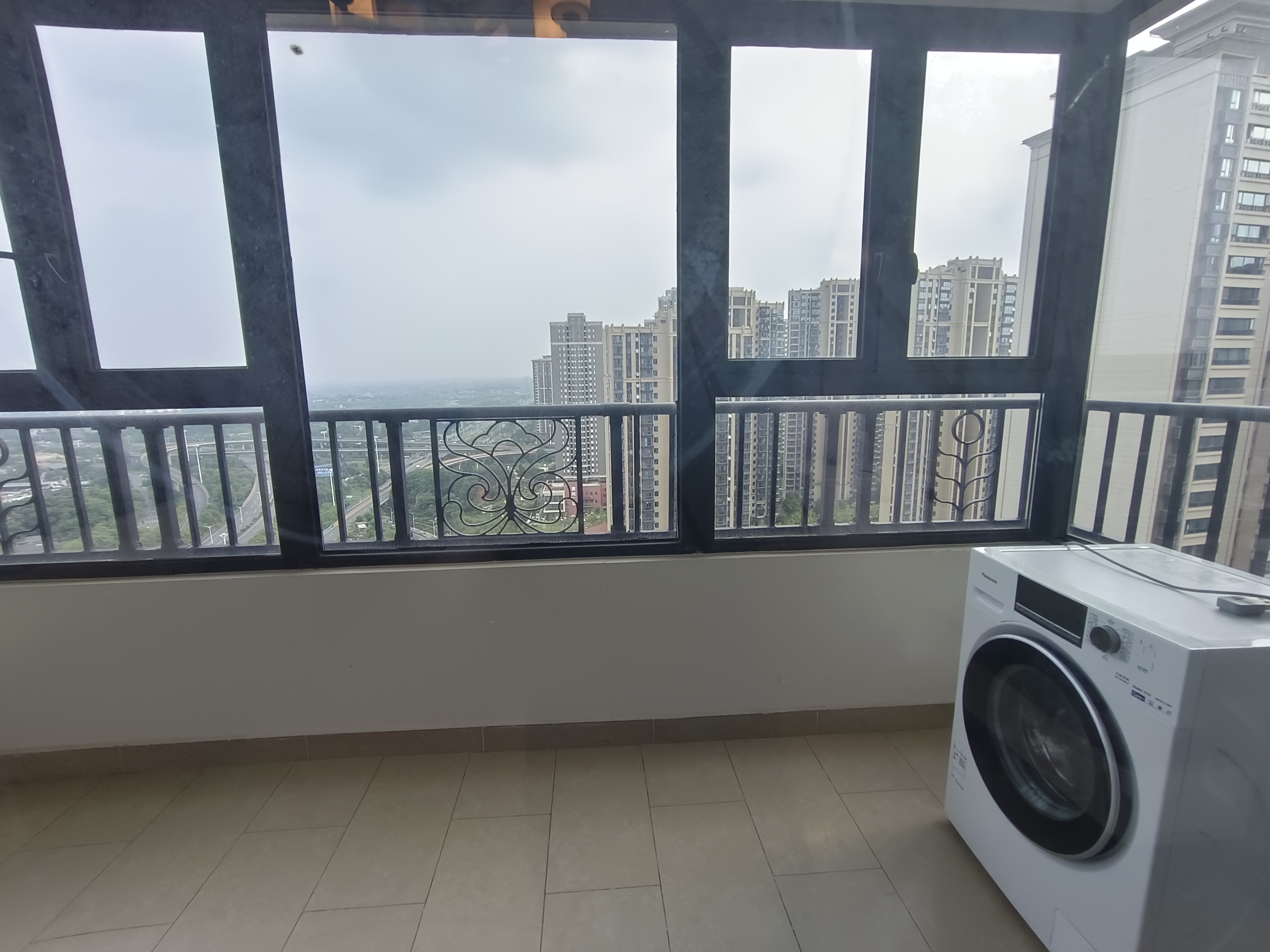 株洲恒大悦珑台 3室2厅2卫 98.0万 株洲恒大悦珑台 3室2厅2卫 98.0万室内图