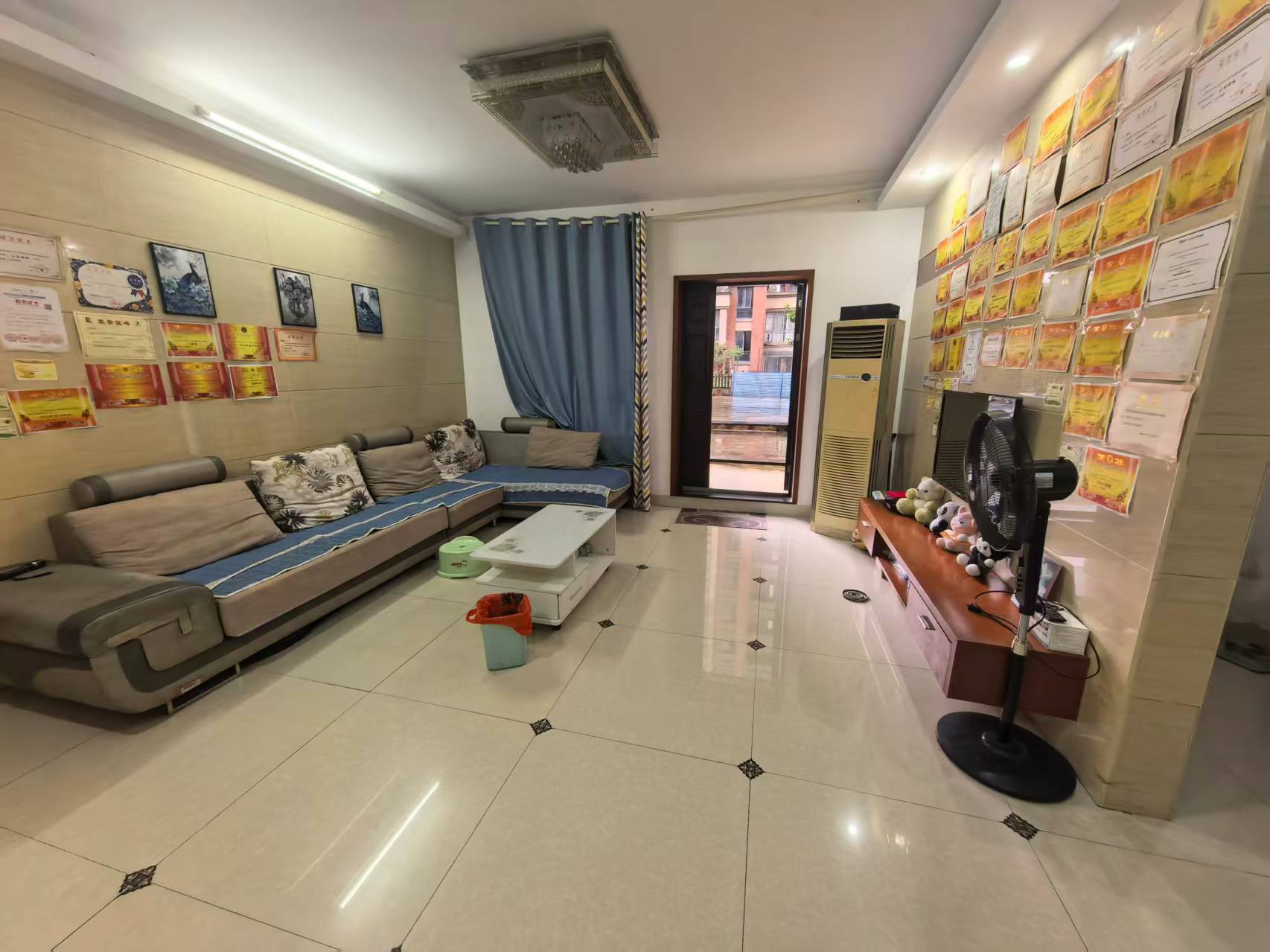 尚格名城香榭丽舍 4室2厅2卫 70.0万 尚格名城香榭丽舍 4室2厅2卫 70.0万室内图