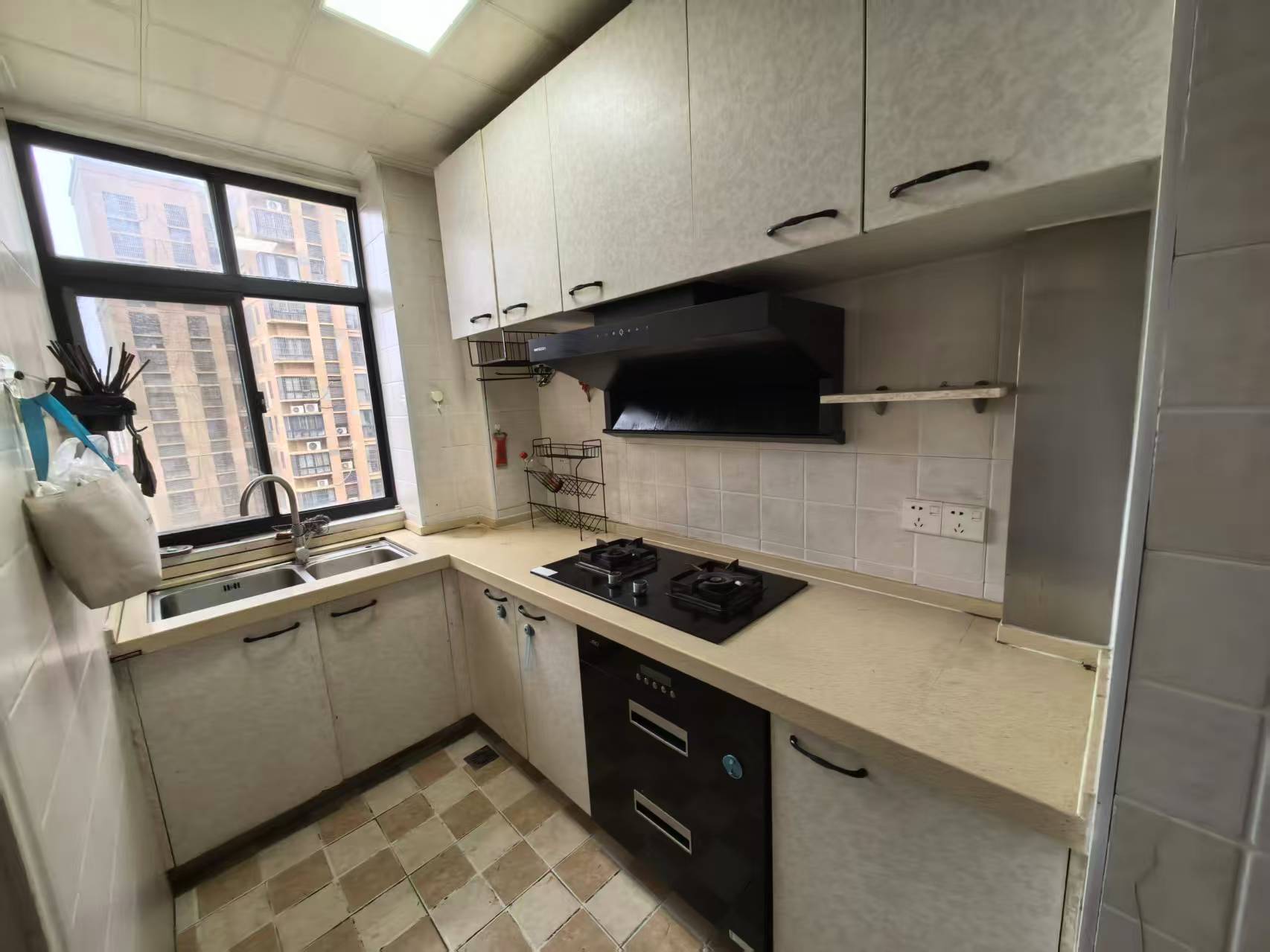 御景龙湾 3室2厅2卫 57.0万 御景龙湾 3室2厅2卫 57.0万室内图