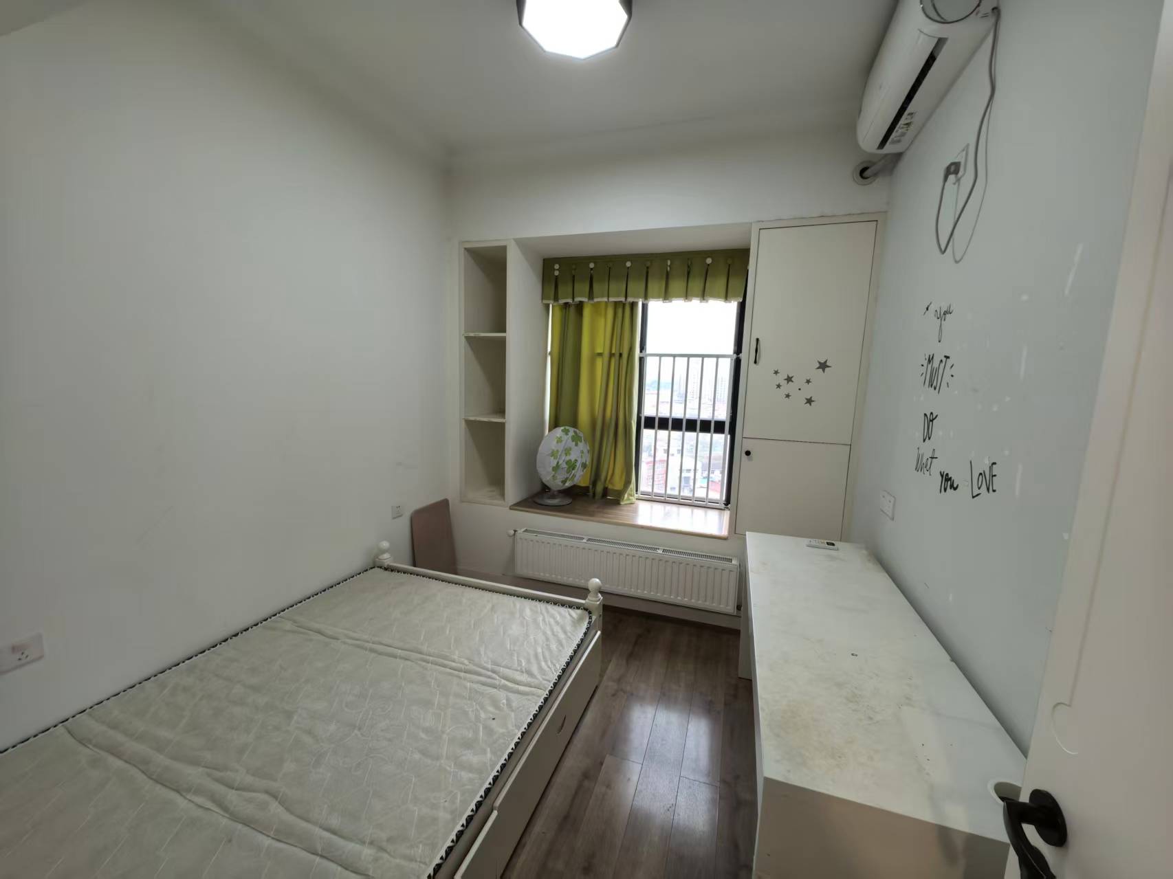 御景龙湾 3室2厅2卫 57.0万 御景龙湾 3室2厅2卫 57.0万室内图