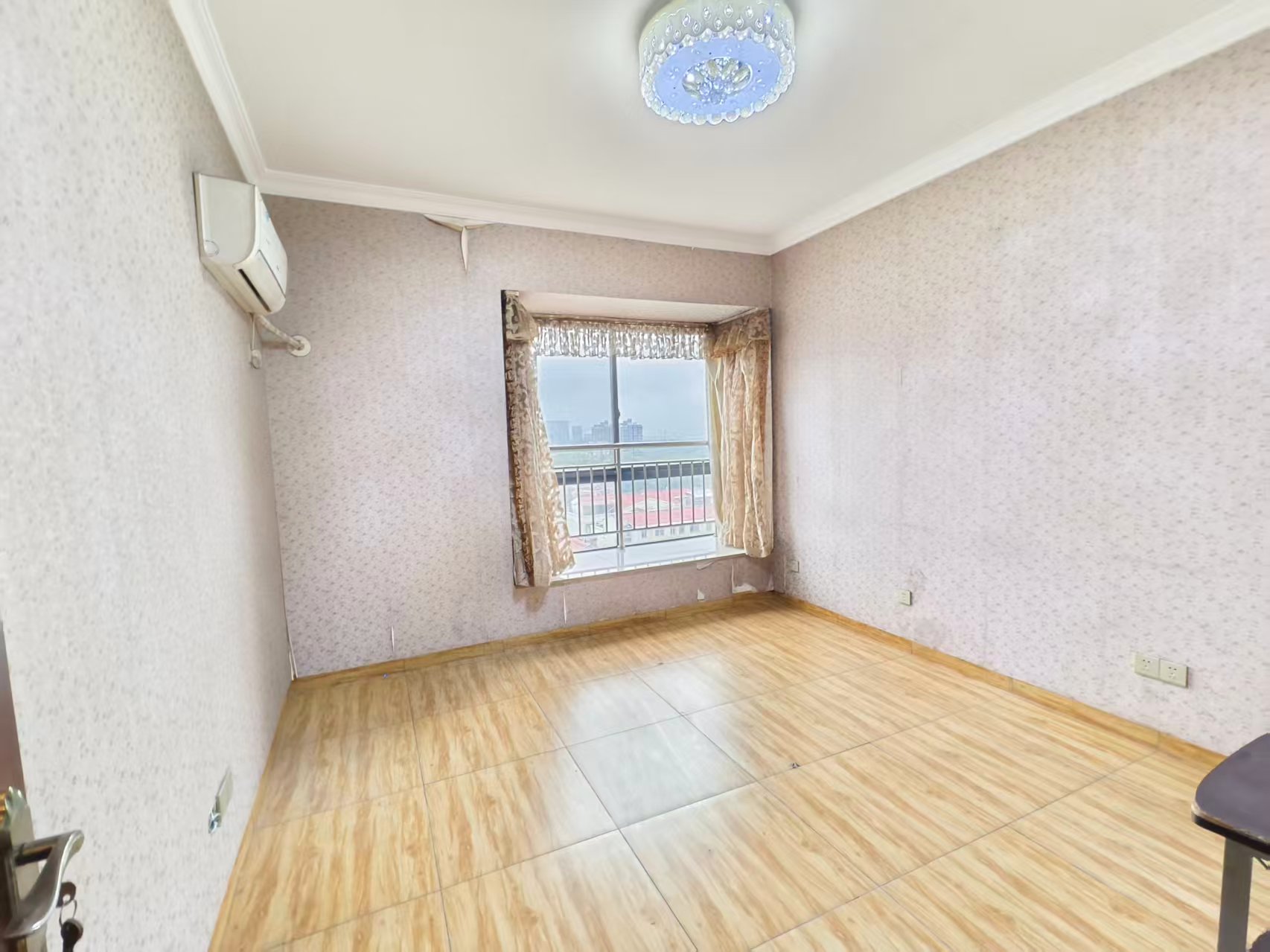 汇通国际 3室2厅2卫 42.8万 汇通国际 3室2厅2卫 42.8万室内图