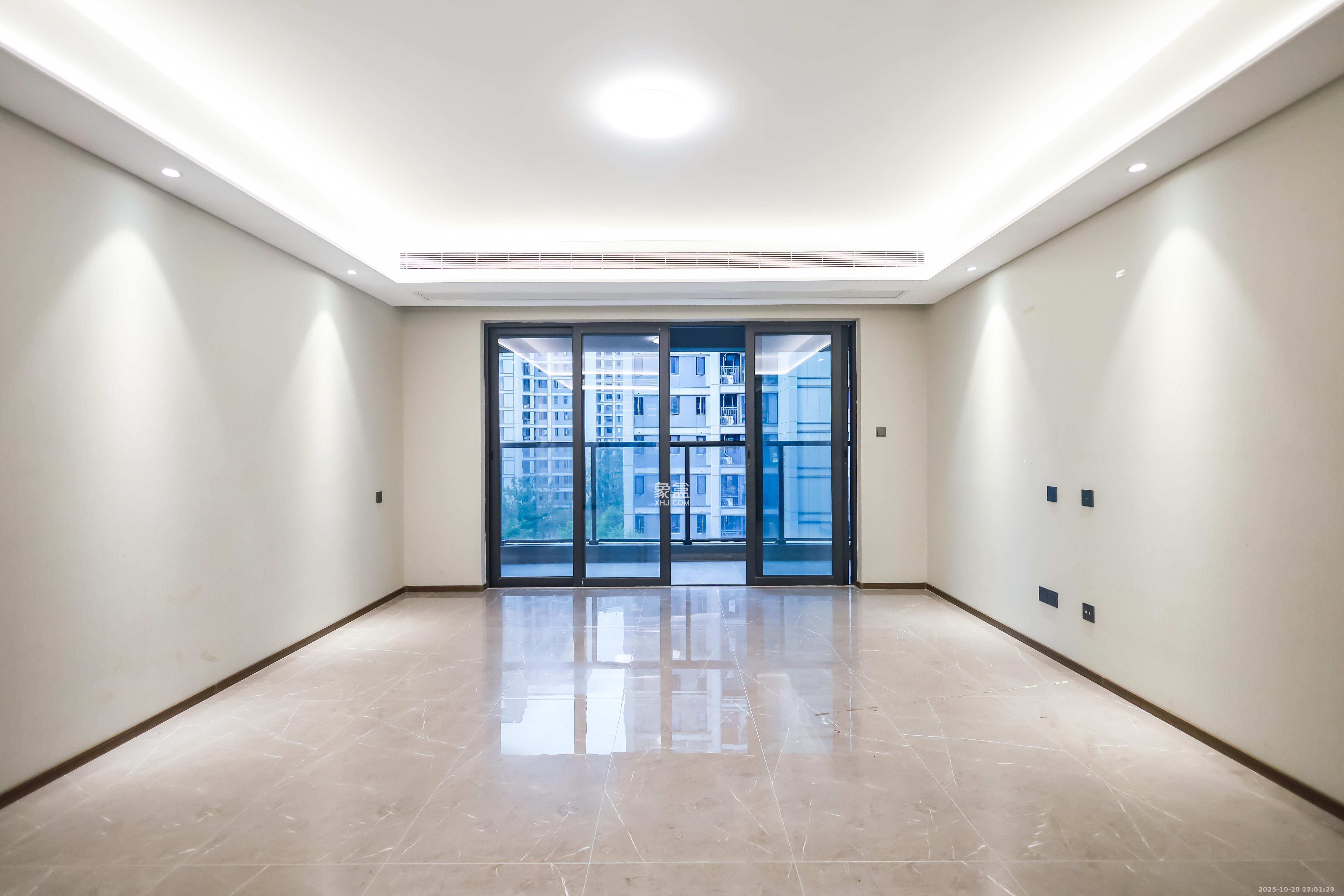 龙湖舜山府 4室2厅2卫 4000.0元/月 龙湖舜山府 4室2厅2卫 4000.0元/月室内图