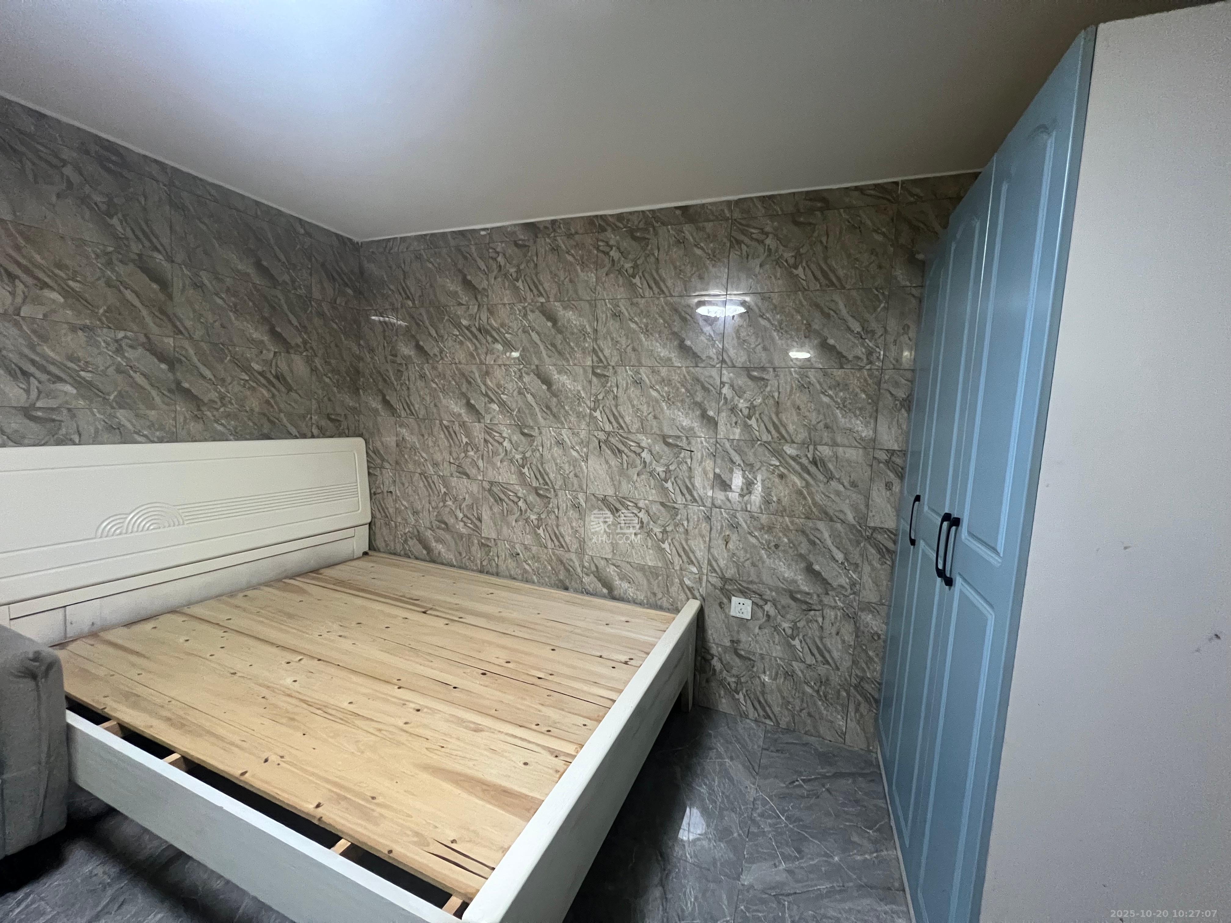 电表厂宿舍(新民路)  1室0厅0卫    800.0元/月 电表厂宿舍(新民路)  1室0厅0卫    800.0元/月