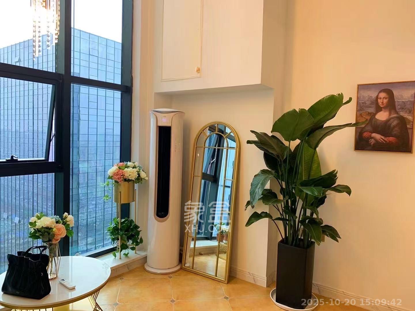 东盈商业广场(华泉城市广场) 1室0厅0卫 2800.0元/月 东盈商业广场(华泉城市广场) 1室0厅0卫 2800.0元/月室内图