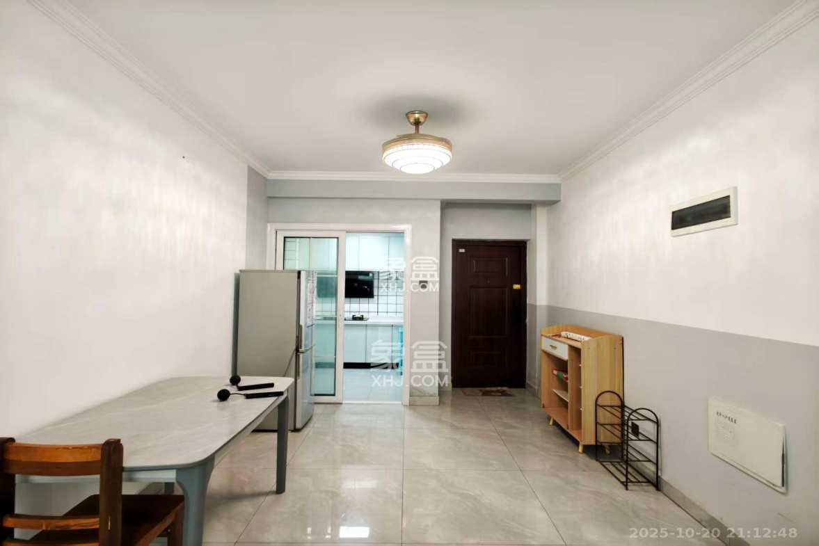 中城苑  3室1厅1卫    2700.0元/月 中城苑  3室1厅1卫    2700.0元/月室内图