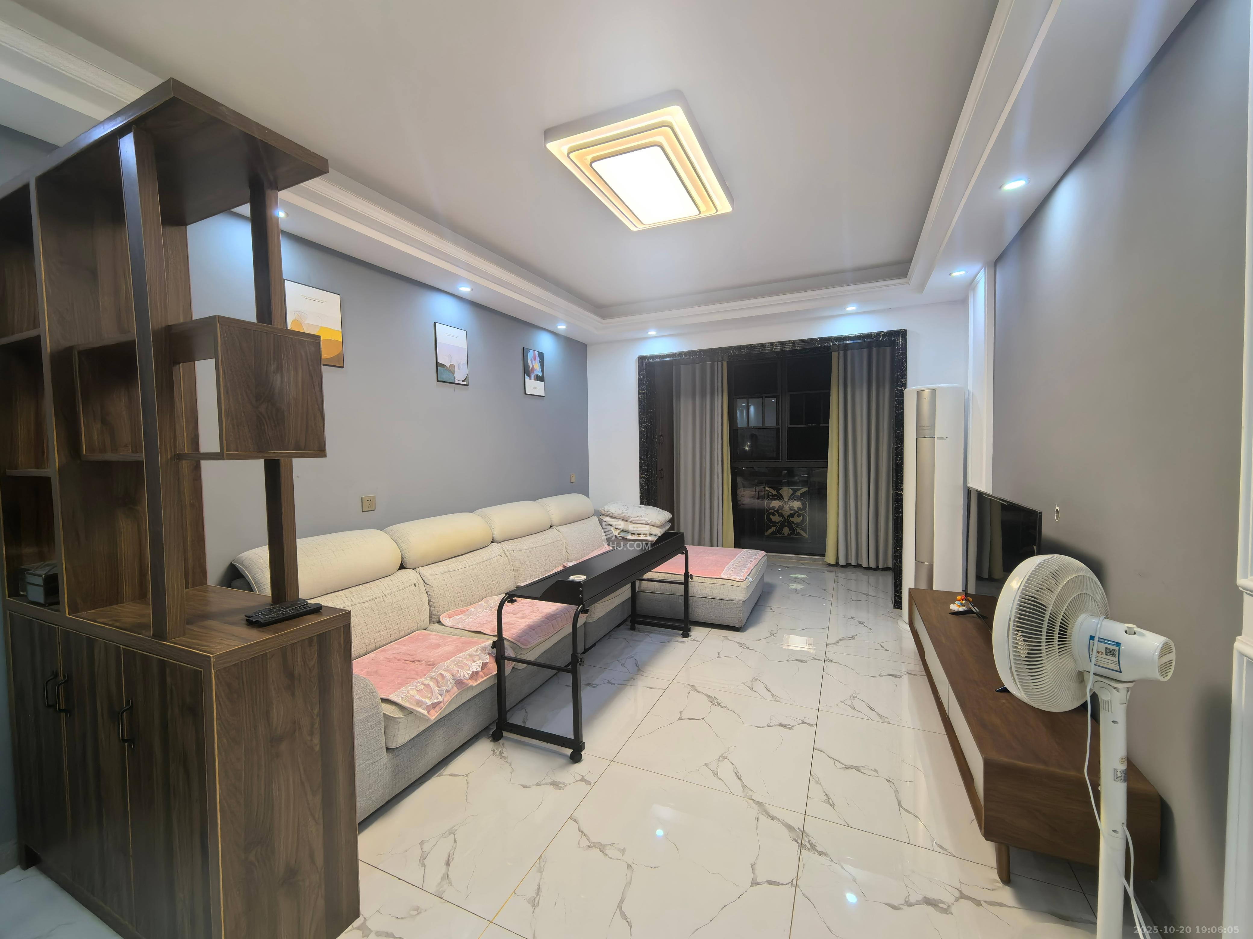 南城印象  3室2厅1卫    2400.0元/月