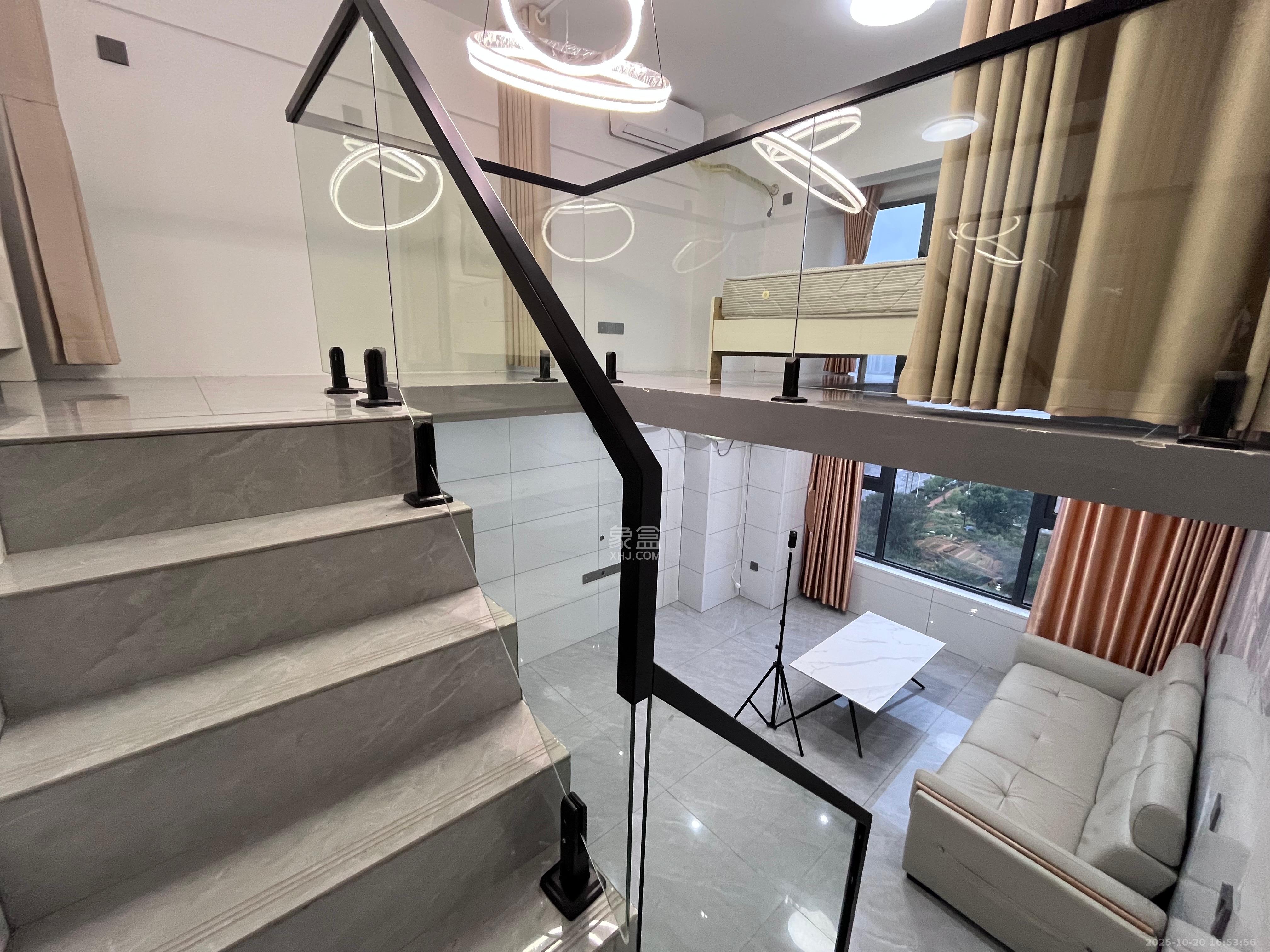 梅溪湖家居建材城  2室1厅1卫    1600.0元/月室内图1