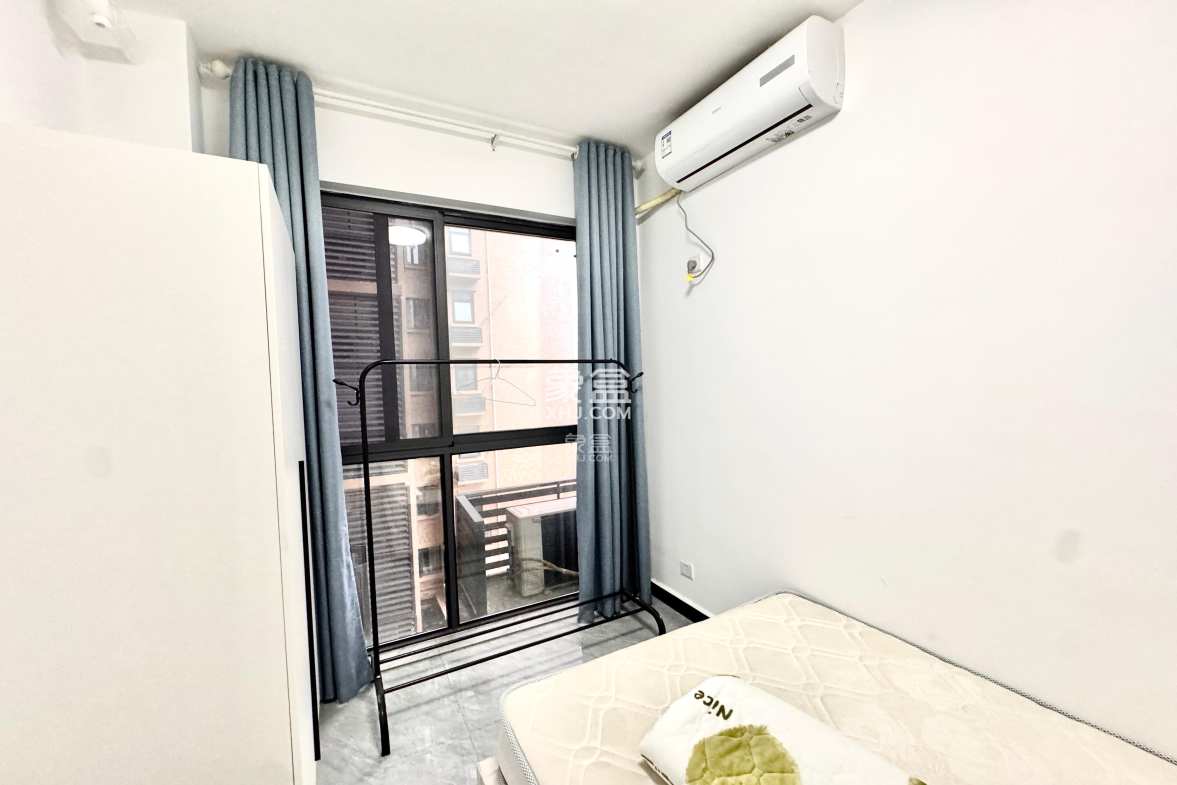 中南红领邦(红星嘉和苑) 1室0厅0卫 2200.0元/月 中南红领邦(红星嘉和苑) 1室0厅0卫 2200.0元/月室内图