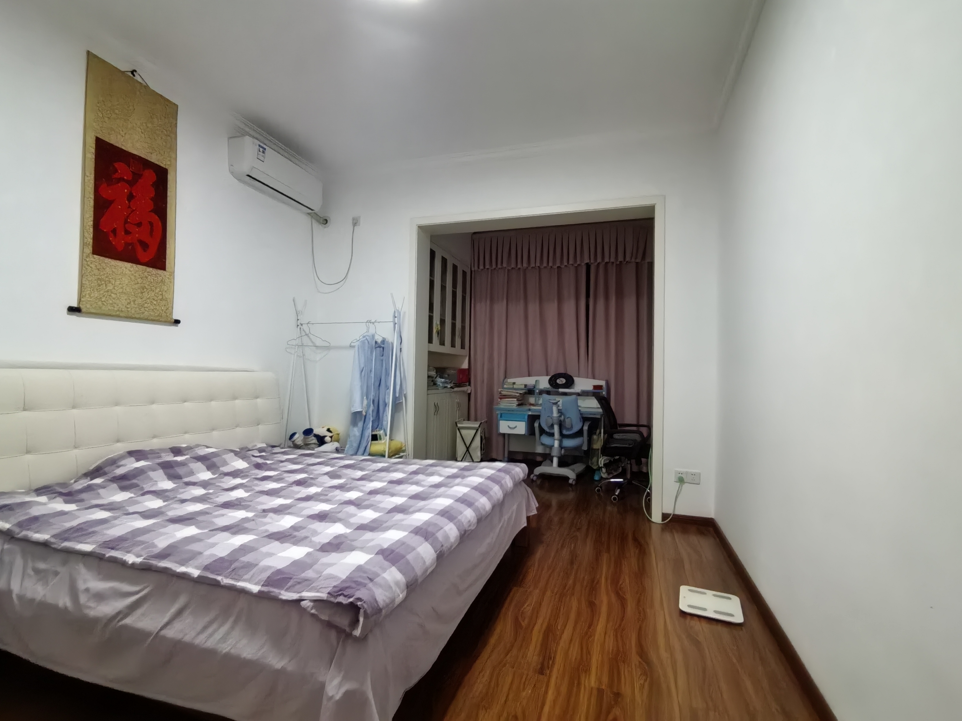 东贸街老国土局 4室2厅1卫 79.8万 东贸街老国土局 4室2厅1卫 79.8万卧室