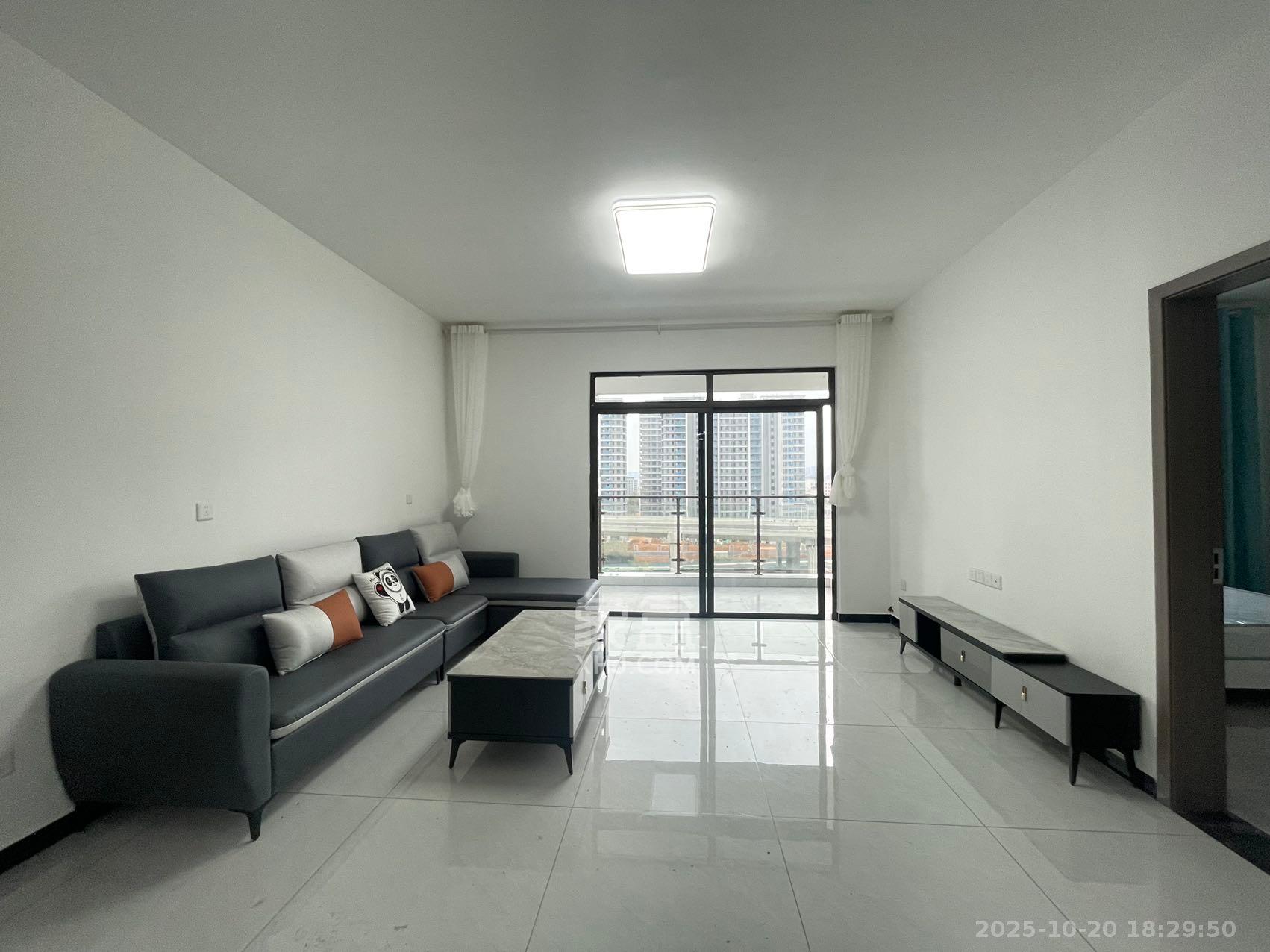 润和湘江天地E区  4室2厅3卫    3280.0元/月 润和湘江天地E区  4室2厅3卫    3280.0元/月