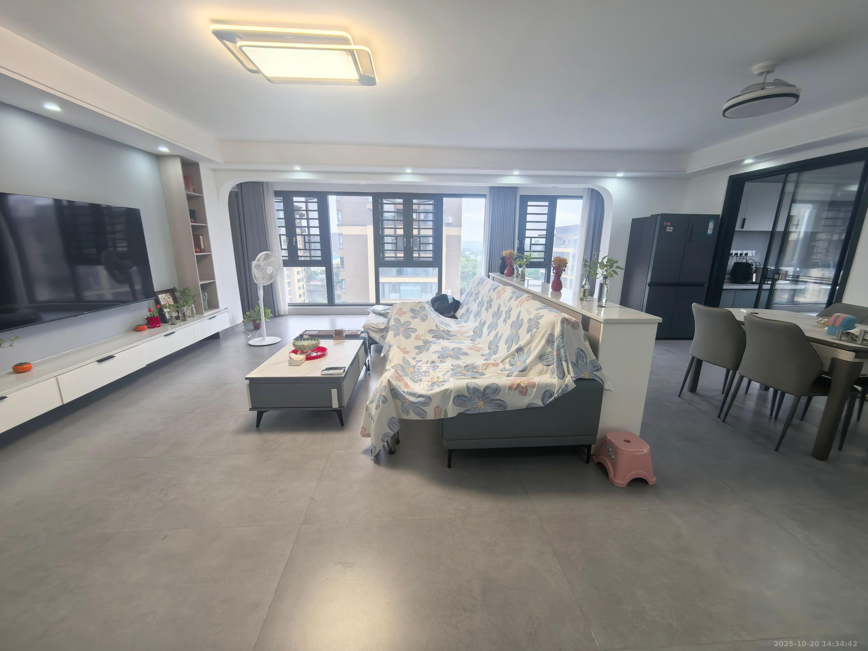 大唐印象三期御玺 3室2厅2卫 3500.0元/月 大唐印象三期御玺 3室2厅2卫 3500.0元/月室内图