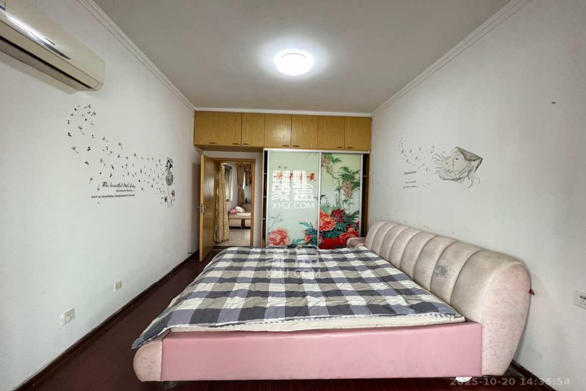 中南汽车世界 2室2厅1卫 1200.0元/月 中南汽车世界 2室2厅1卫 1200.0元/月室内图